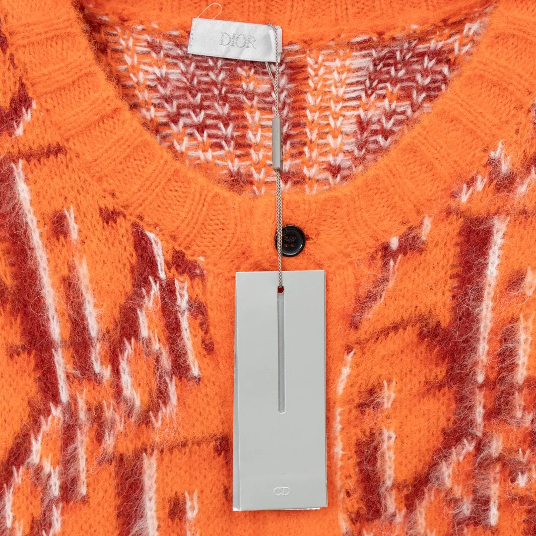 🅿️380 Style: DIOR Dior all-over printed cardigan seahorse wool knitted long-sleeved sweater Size: S-XXL Fabric: Wool blend Accessories: Full set of customized original accessories No gender distinction, same style for men and women
