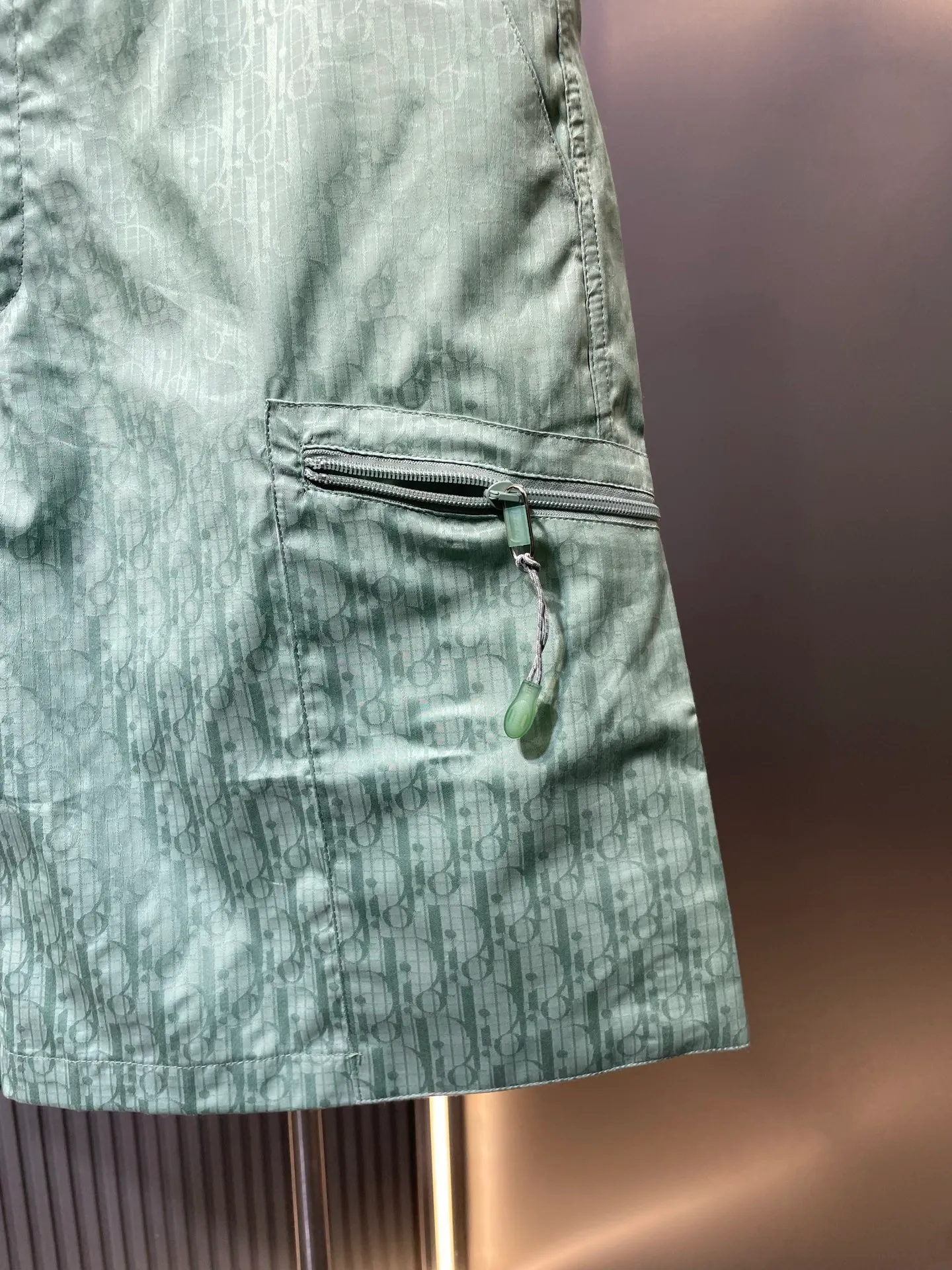 🅿️450 Dior🌟【Top Replica】The new 24ss shorts are from the 2024 beachwear limited series, showing Dior’s classic oblique print. Crafted from blue mulberry silk and cotton-blend jacquard, it has a relaxed fit with an elasticated waistband and slit side pockets. Wear with the matching shirt for a sophisticated summer look! Number of yards: 46.48.50.52.