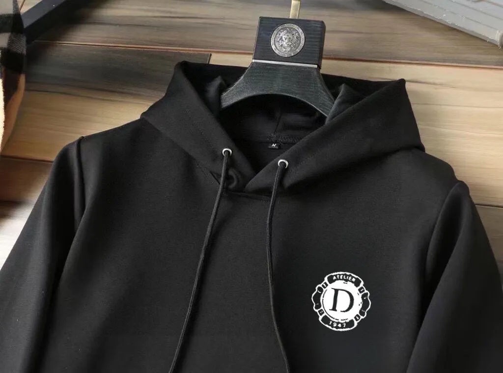 🅿️400 [DIOR Dior] (Fat Man Gospel) hot-selling suit is coming. Focus on the original version of the official website. 2025 new hot-selling cardigan sweater suit. The original order is the best product. 🇭🇰The meticulous work of top designers is dedicated to a fitting and perfect upper body effect. All-natural high-quality Roman cotton 100%, close-fitting comfort, noble and elegant! Original hardware embodies elegance and nobility! Counter size: M-5XL (maximum wear up to 220 pounds)