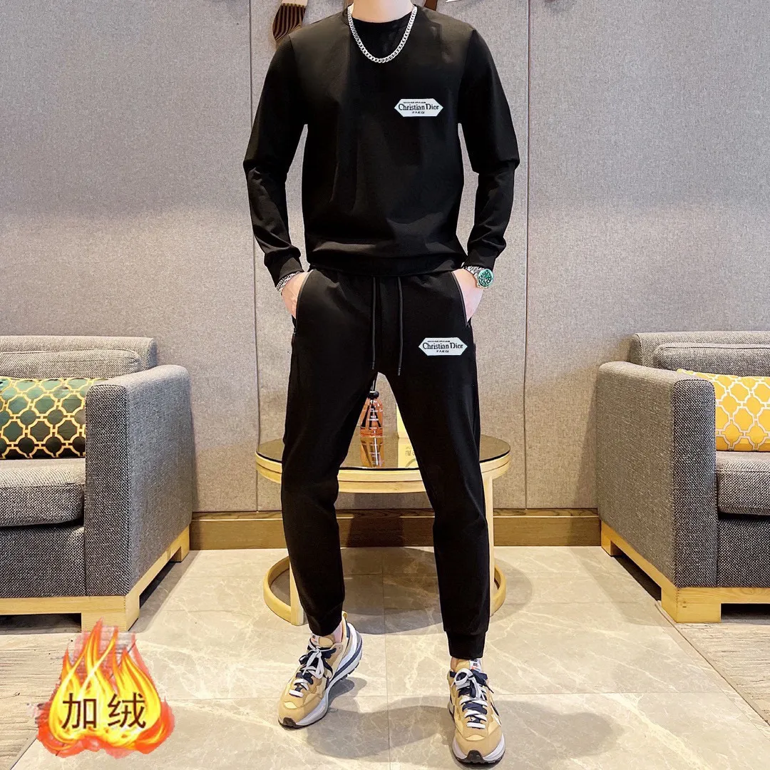 🅿️400 brand [DIOR Dior] (velvet and thickened) 2025 autumn and winter new product, celebrities' favorite fashion-flavored casual suit, clean and neat tailoring, full of urban style. It is made of high-quality customized fabrics, with excellent thermal insulation effect inside, soft and dry feel, and a crisp and stylish upper body effect. The three-dimensional cutting process and the pattern are all of high standards, and the silhouette version has the right benefits! It is not tight at all, and you feel good when you put it on. So many top-quality raw materials create high-end products with unparalleled value. It is the first choice for high-end fashion people. (Size: M-4XL can wear up to 200 pounds)