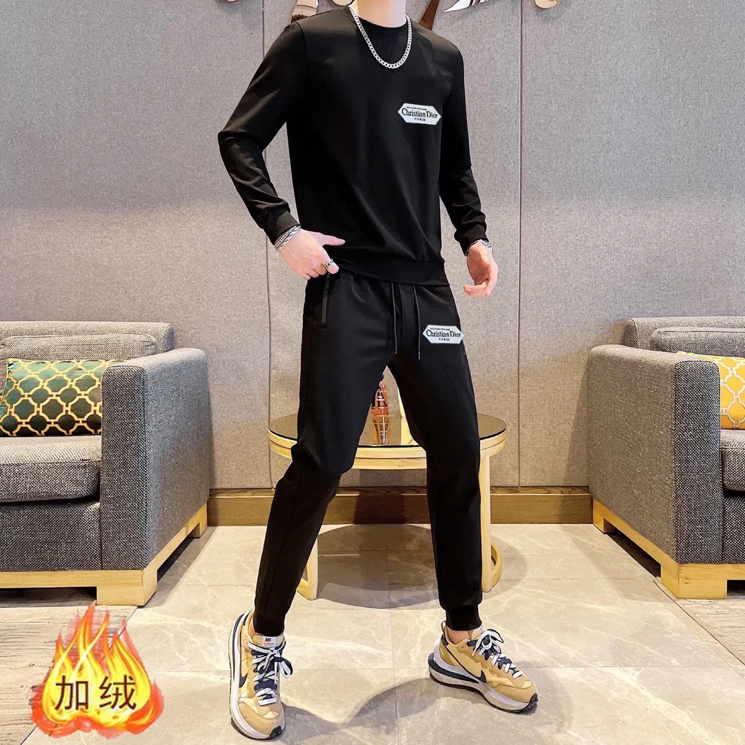 🅿️400 brand [DIOR Dior] (velvet and thickened) 2025 autumn and winter new product, celebrities' favorite fashion-flavored casual suit, clean and neat tailoring, full of urban style. It is made of high-quality customized fabrics, with excellent thermal insulation effect inside, soft and dry feel, and a crisp and stylish upper body effect. The three-dimensional cutting process and the pattern are all of high standards, and the silhouette version has the right benefits! It is not tight at all, and you feel good when you put it on. So many top-quality raw materials create high-end products with unparalleled value. It is the first choice for high-end fashion people. (Size: M-4XL can wear up to 200 pounds)