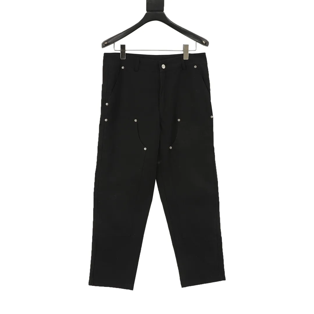 🅿️390 DIOR/Dior workwear letter embroidered trousers The fabric is made of custom-made canvas fabric, which is silky and super soft compared to the original. The strands of the fabric texture are clear and obvious, and the drape is first-class. The workmanship is exquisite and meets the foreign trade export standards. There are 4.5 stitches per centimeter. Every seam is pressed with open thread, and the wiring is as neat as a ruler. , Made of woven floral cotton ribbon, the weaving is tight and soft to the touch. The embroidery process uses Behringer embroidery machines, which makes the embroidery colors more full and the embroidery more three-dimensional. The upper body effect is good, the same style for men and women, simple and versatile, purchasing heavyweight items, feel free to compare the quality of any on the market! Size：XS-L