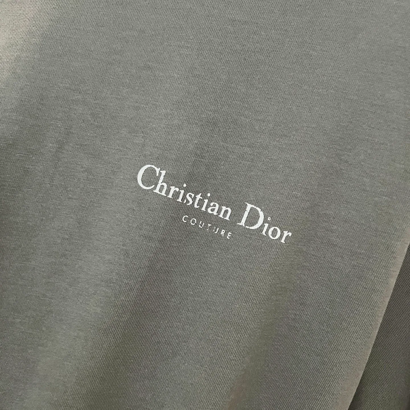 🅿️180 DIOR/Dior 260g round neck short-sleeved T-shirt, brand letter small mark LOGO, lily of the valley pattern printing process, official synchronization, high version, high quality, fashionable personality, versatile trend, pure original quality, original fabric, tag, collar label, washed wheat, three labels complete, color: black, apricot, gray. Size: XS-L