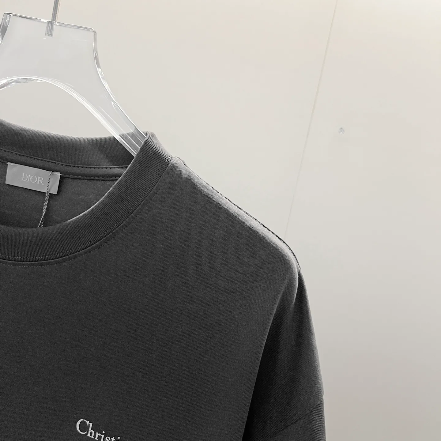 🅿️180 DIOR/Dior 260g round neck short-sleeved T-shirt, brand letter small mark LOGO, lily of the valley pattern printing process, official synchronization, high version, high quality, fashionable personality, versatile trend, pure original quality, original fabric, tag, collar label, washed wheat, three labels complete, color: black, apricot, gray. Size: XS-L