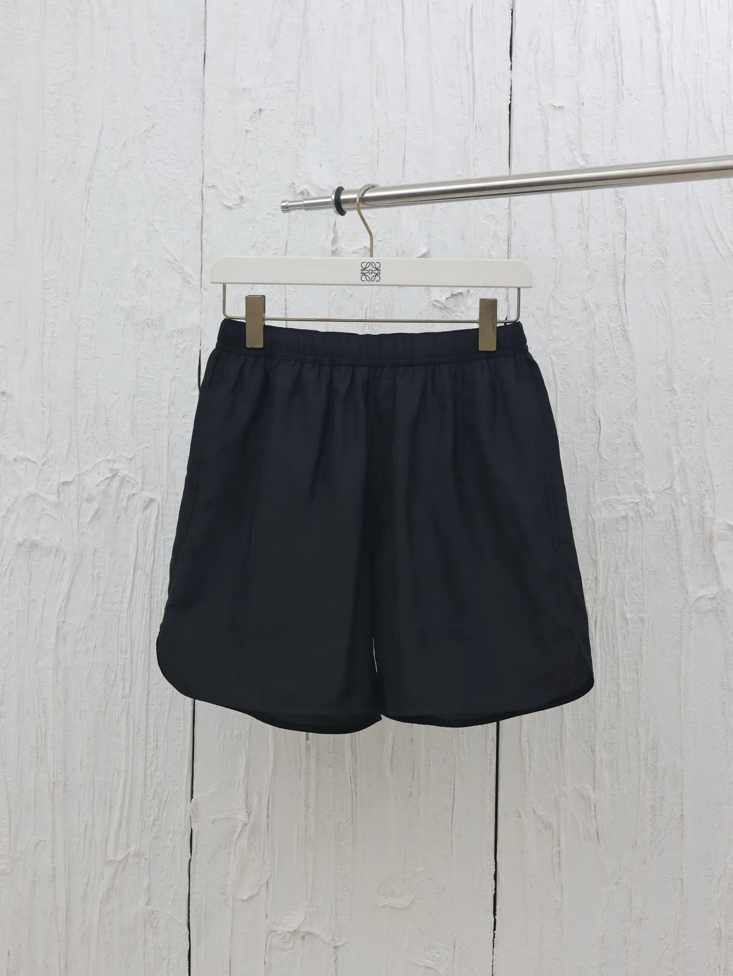 🅿️370 Dio*/Dior mulberry silk and cotton blended jacquard fabric Obliaue jacquard suit shorts This is from the 2024 beachwear limited series, highlighting the classic Oblique print. Carefully crafted from mulberry silk and cotton blended jacquard fabrics, it features a rounded hem design for a casual style. Wear with the matching pieces for a sophisticated summer look.  Size：S/M/L/XL