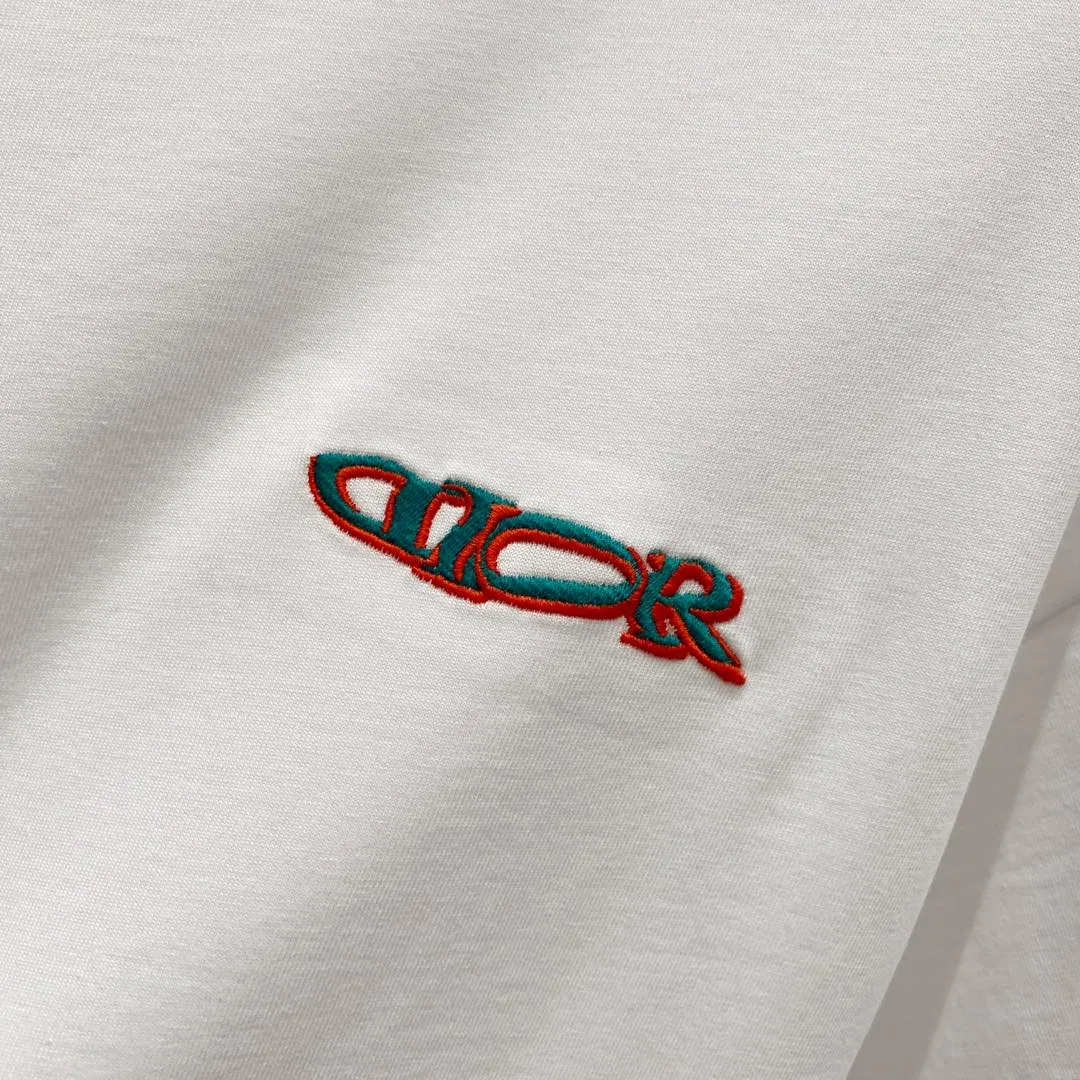 🅿️180 DIOR 260g round neck short-sleeved T-shirt, color block embroidery🪡letter LOGO design logo, official synchronization, high version, high quality, fashionable personality, versatile trend, pure original quality, original fabric, tag, collar label, washed wheat, complete three standards, color: black, white, red. Size: XS-L