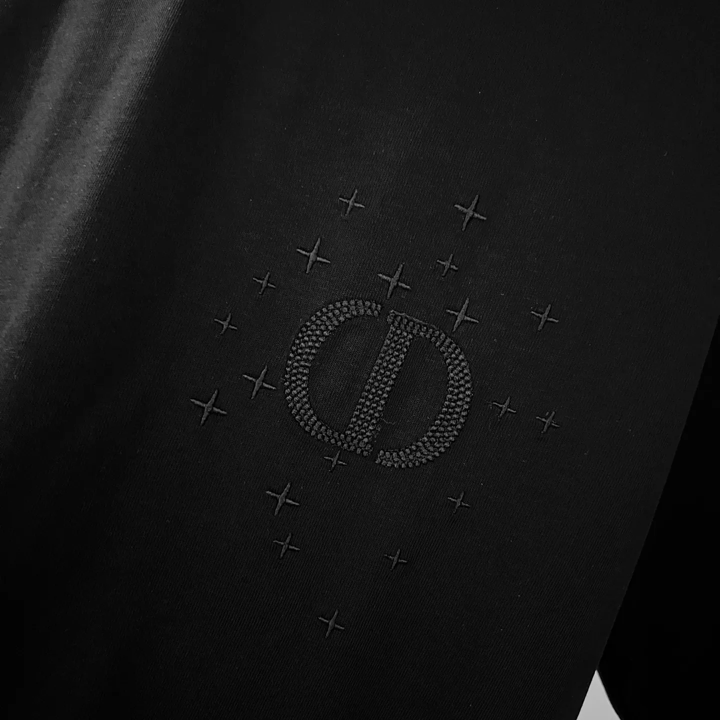 🅿️180 DIOR/Dior 260g round neck short-sleeved T-shirt, simple solid color embroidery🪡letter LOGO small label technology, official synchronization, high version, high quality, fashionable personality, versatile trend, pure original quality, original fabric, hang tag, collar label, washed wheat, three labels complete, color: black, white. Size: XS-L