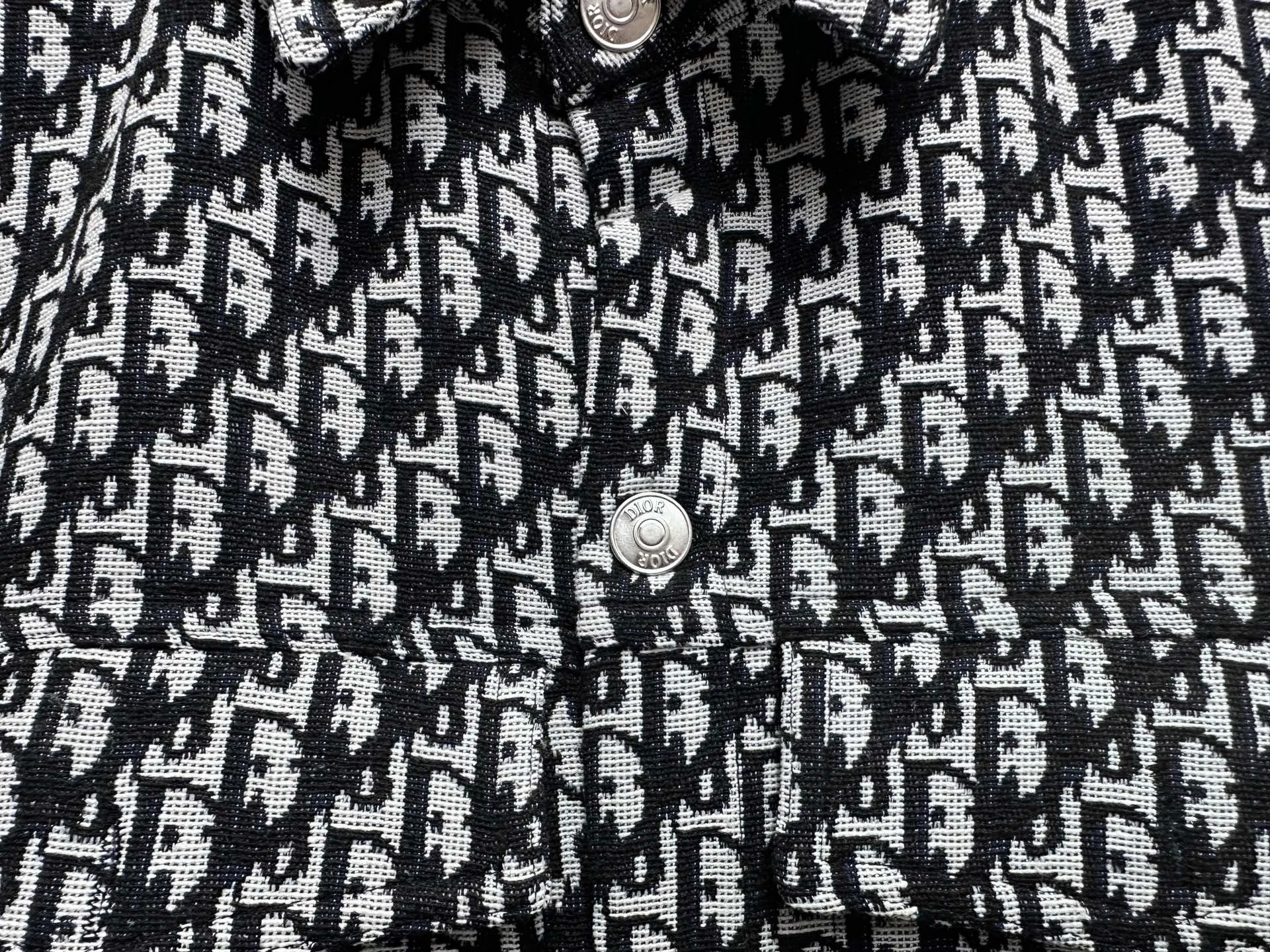 🅿️290 【Dior】Dior’s new classic logo jacquard printed shirts for men and women, casual tops and jackets! The fabric adopts imported printing machine batch printing process technology, perfect control, different from other versions in the market, very high-quality fabric! Size: S M L XL