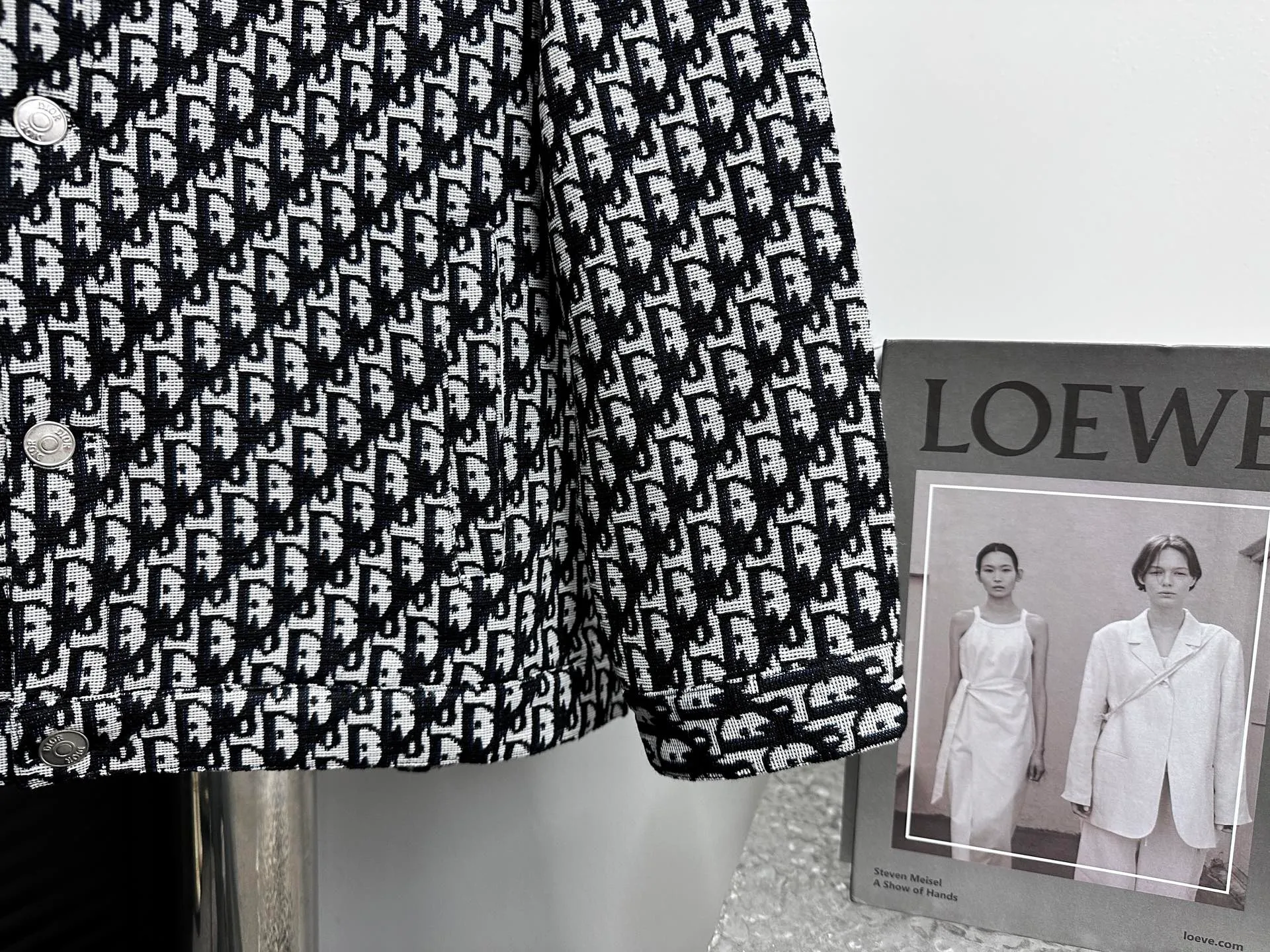 🅿️290 【Dior】Dior’s new classic logo jacquard printed shirts for men and women, casual tops and jackets! The fabric adopts imported printing machine batch printing process technology, perfect control, different from other versions in the market, very high-quality fabric! Size: S M L XL