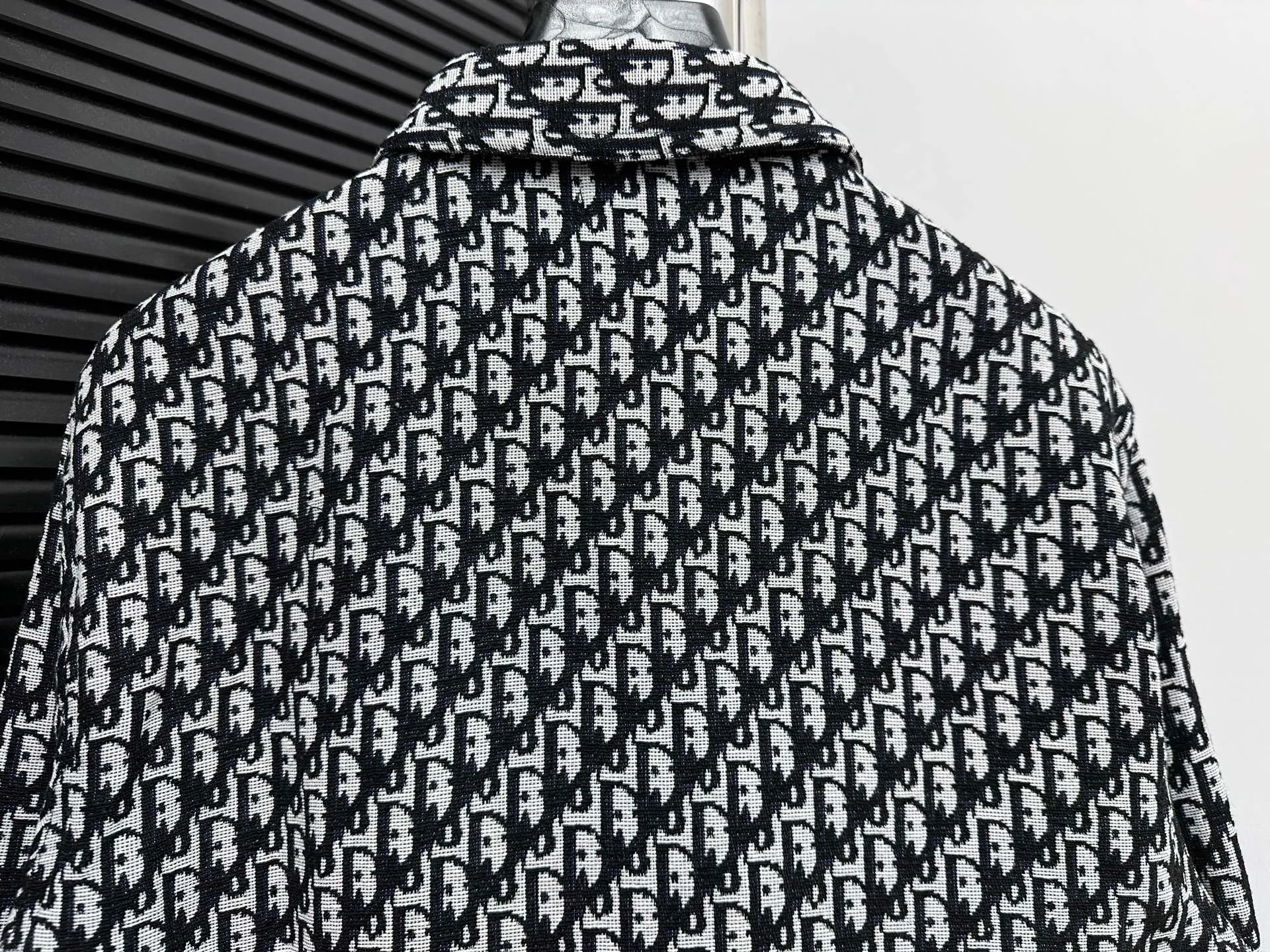 🅿️290 【Dior】Dior’s new classic logo jacquard printed shirts for men and women, casual tops and jackets! The fabric adopts imported printing machine batch printing process technology, perfect control, different from other versions in the market, very high-quality fabric! Size: S M L XL