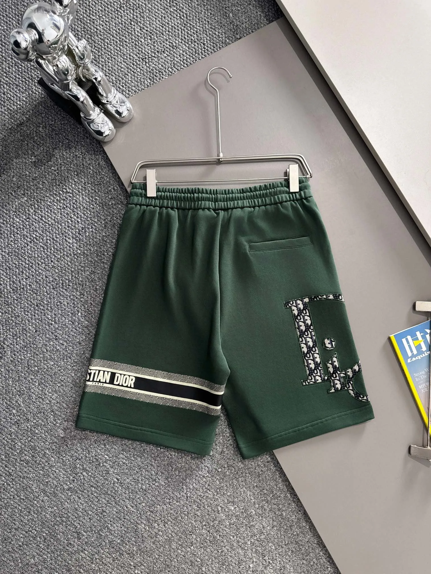 🅿️210 set style! Dior Dior 2025 new model, light luxury, patch embroidery logo, flocked CD striped letters, daily commuting for men and women, must-have casual shorts ·Customized terry fabrics ·Imported machine embroidery technology ·Inner edge processing, no head pressure ·Waist label and hangtag, three wash marks are complete Color: Green Size: XS S M L