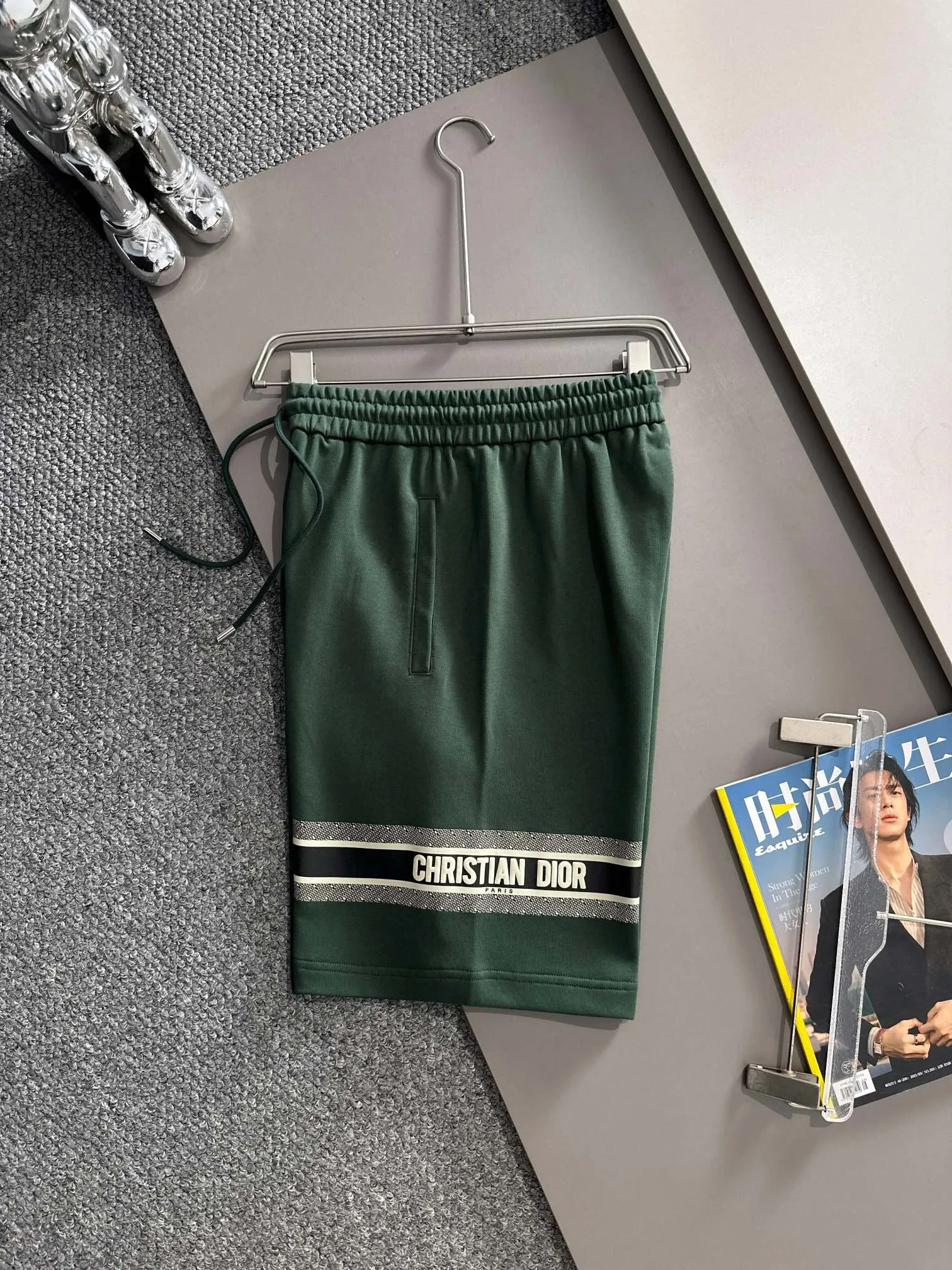 🅿️210 set style! Dior Dior 2025 new model, light luxury, patch embroidery logo, flocked CD striped letters, daily commuting for men and women, must-have casual shorts ·Customized terry fabrics ·Imported machine embroidery technology ·Inner edge processing, no head pressure ·Waist label and hangtag, three wash marks are complete Color: Green Size: XS S M L