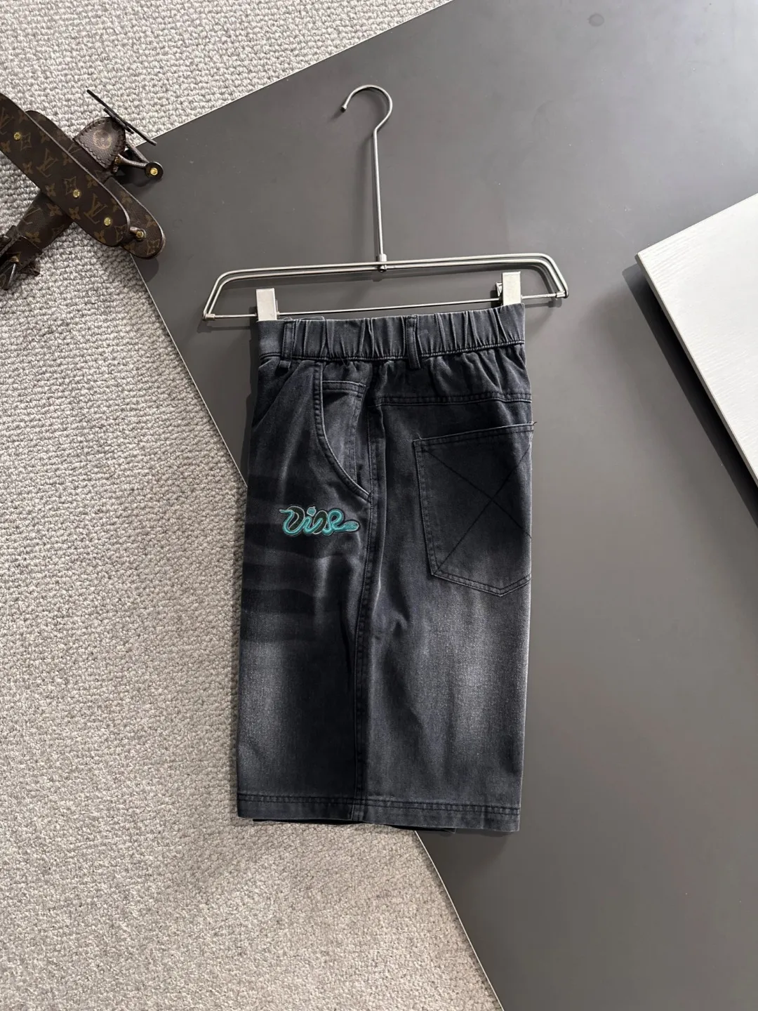 🅿️330 Next day shipping High-end goods Dior 2025 spring and summer new elastic band casual shorts, custom-made fabrics at the counter. High breathability and comfort, impeccable details, brand element design concept, reflecting high quality. It feels delicate and soft! It presents a casual cut and the upper body shape is great! Size: M-4XL