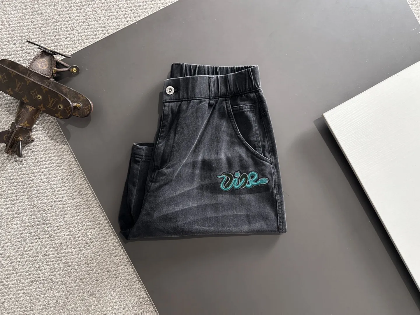🅿️330 Next day shipping High-end goods Dior 2025 spring and summer new elastic band casual shorts, custom-made fabrics at the counter. High breathability and comfort, impeccable details, brand element design concept, reflecting high quality. It feels delicate and soft! It presents a casual cut and the upper body shape is great! Size: M-4XL