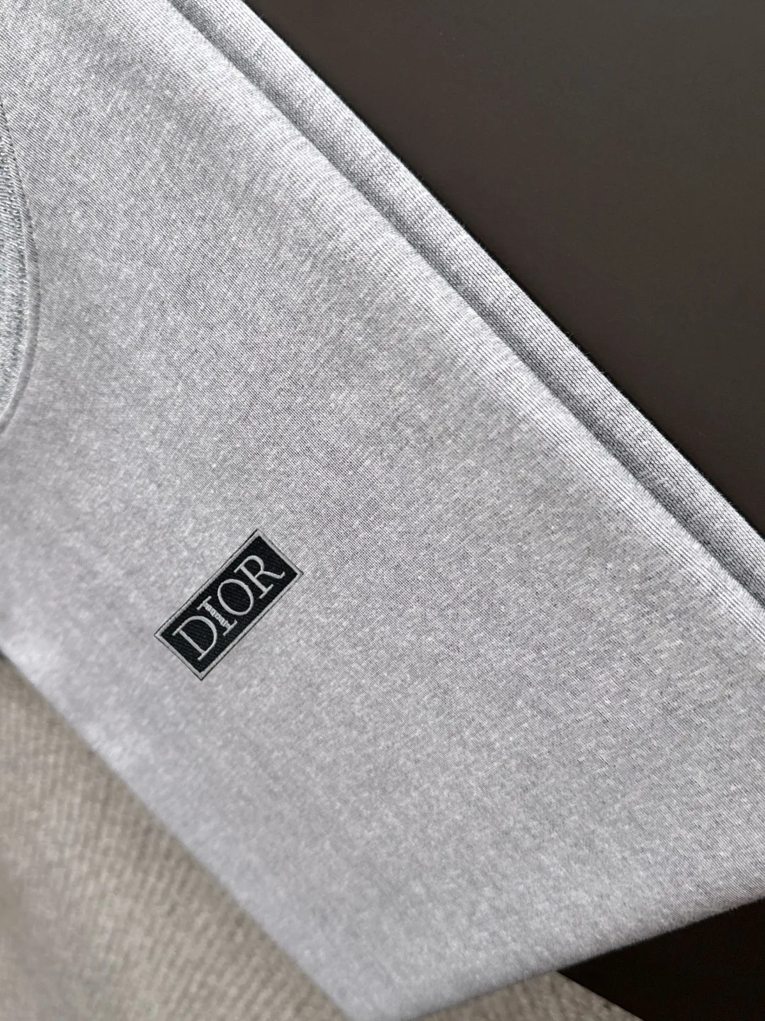 🅿️270 shipped next day Dior 2025 summer new style (top quality, differentiated currency) launches double yarn pure cotton fabric short sleeves, spring and summer catwalk style, personalized and exclusive style, same style for men and women, using imported custom-dyed fabrics, chain bottom back collar, fully shoulder-covering, no deformation or shrinkage when exposed to water, SIZE: M to 3XL