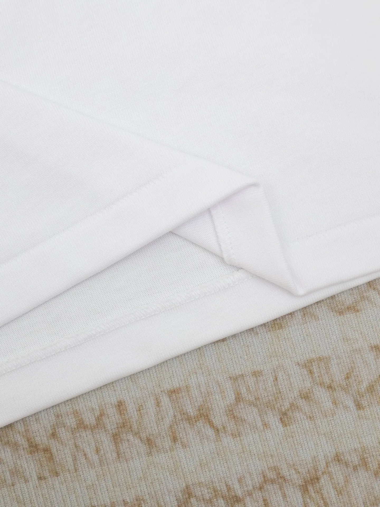 🅿️250 Dio*/Dior 25 new embroidered hollow letter cat pattern round neck short-sleeved T-shirt 270g washed cotton, 36 double yarns, stable, tight and thick feel Four-thread dense edges, double-thread collar edge, double-needle chain bottom hemming and threading Front embroidery, fine workmanship, the cat logo pattern is full of fun Size: S/M/L/XL