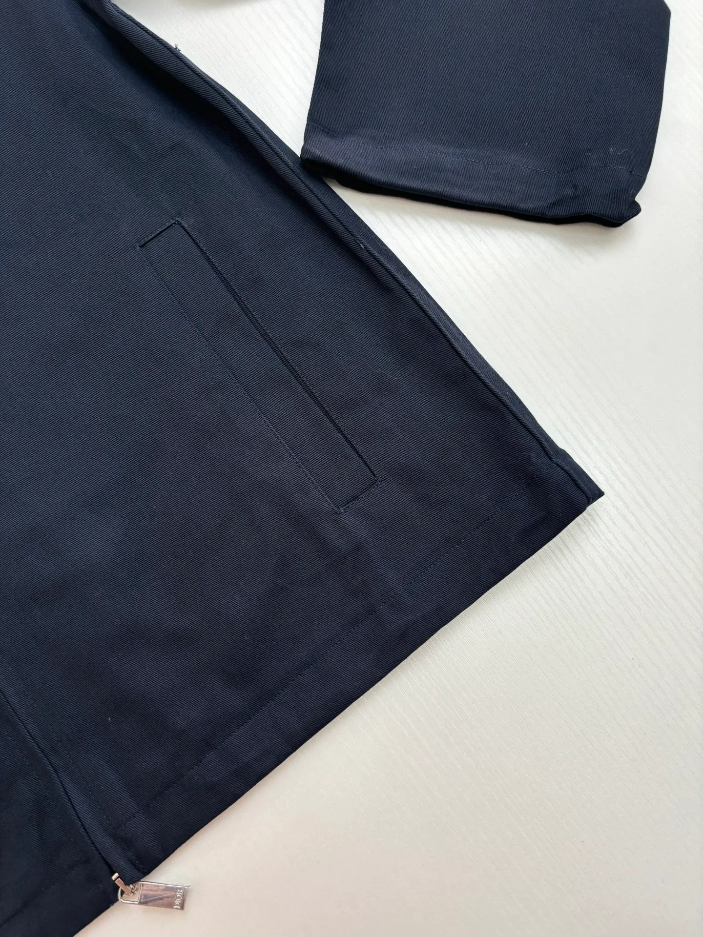 🅿️620 Dio*/Dior 25FW early autumn new lapel long-sleeved work jacket. Customized washed blue cotton fabric, simple design style, brand letters CD embroidery on the chest, hidden fly zipper, straight design version Size: S/M/L/XL