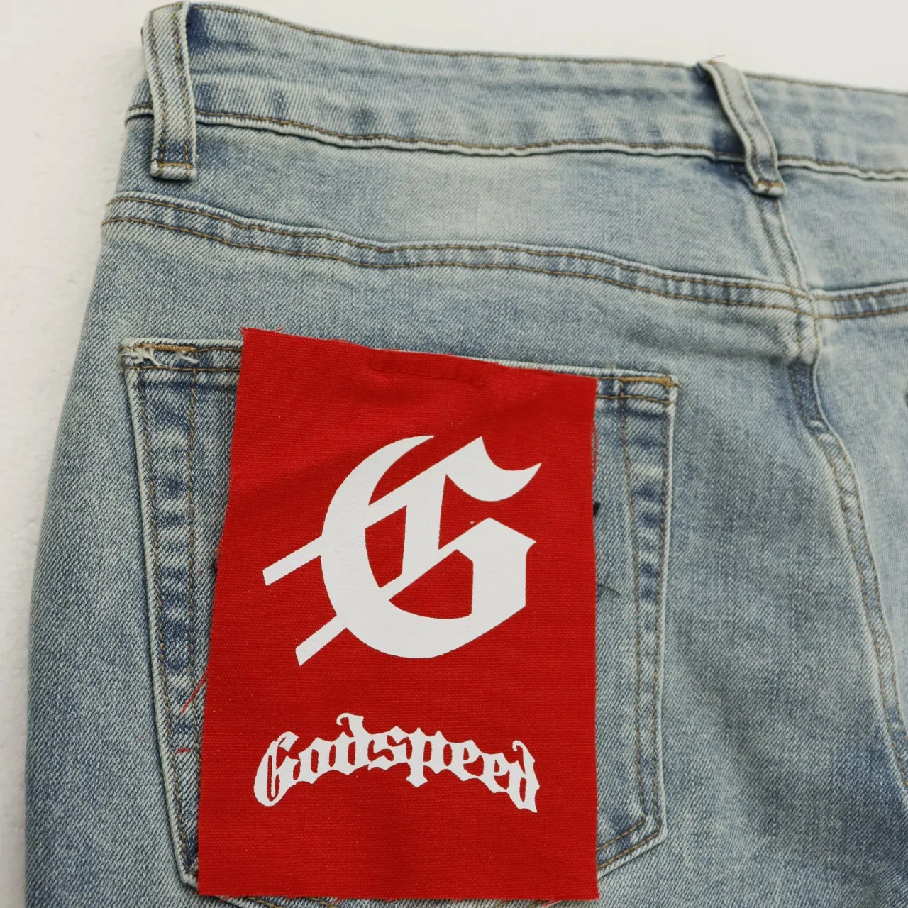 236💰Model No.: 8218 Fabric: Denim Real stock Godspeed embroidered denim trousers, loose trendy brand denim bootcut trousers Color: black denim blue (smoke ash not out) Size 28 (S) 30 (M) 32 (L) 34 (XL) 36 (XXL) 38 (XXXL)