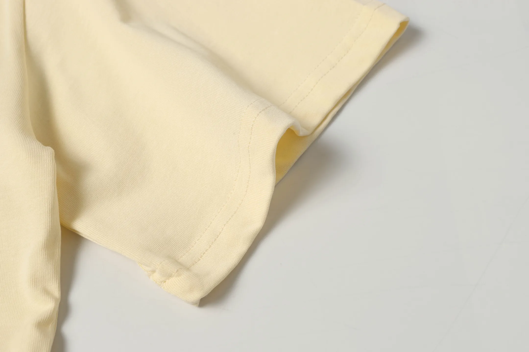 5037#White/Apricot｜P104 Godspeed cross-border American rock and roll street washed retro style short-sleeved T (craft printing) fabric (fabric): 32-count combed double yarn 240 grams weight code number (size): S-M-L-XL color (colour): white, apricot,