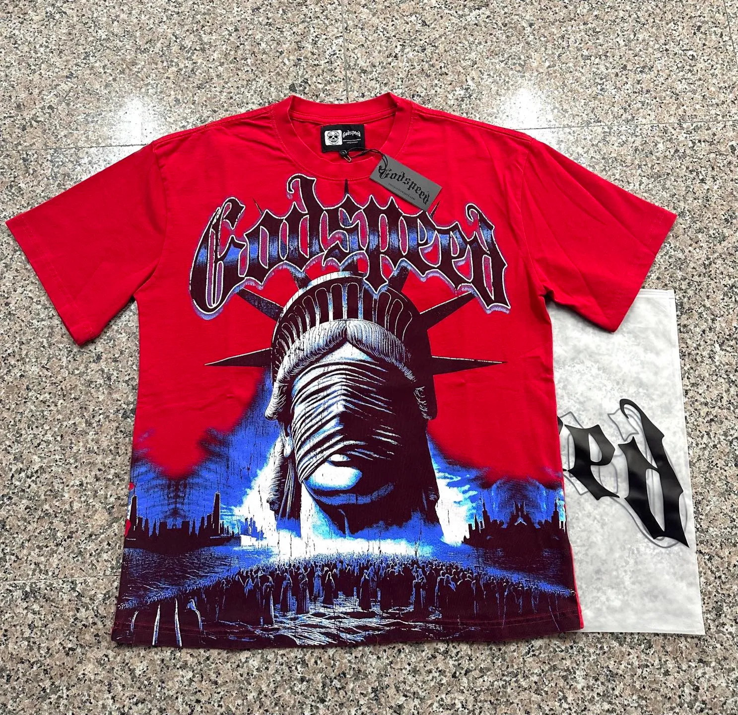 6138# Washed red/washed black I P116 Real stock (American fashion niche) Godspeed cross-border American rock and roll street washed retro style short-sleeved T (craft printing) Fabric (fabric): 32 counts combed double yarn 250 grams weight Size (size): S-M-L-XL Color (colour): washed black/washed Chinese red