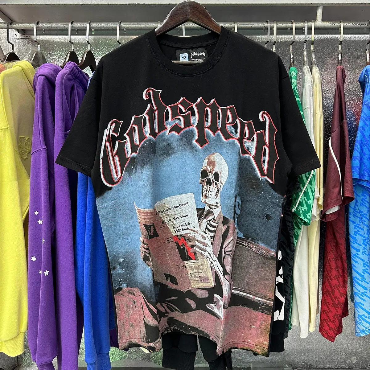 Actual photo, No. 7037, Mechao Godspeed reading newspaper skull print high weight double yarn pure cotton casual short-sleeved T-shirt batch 110 Color: black, apricot, bright red; Size: S M L XL