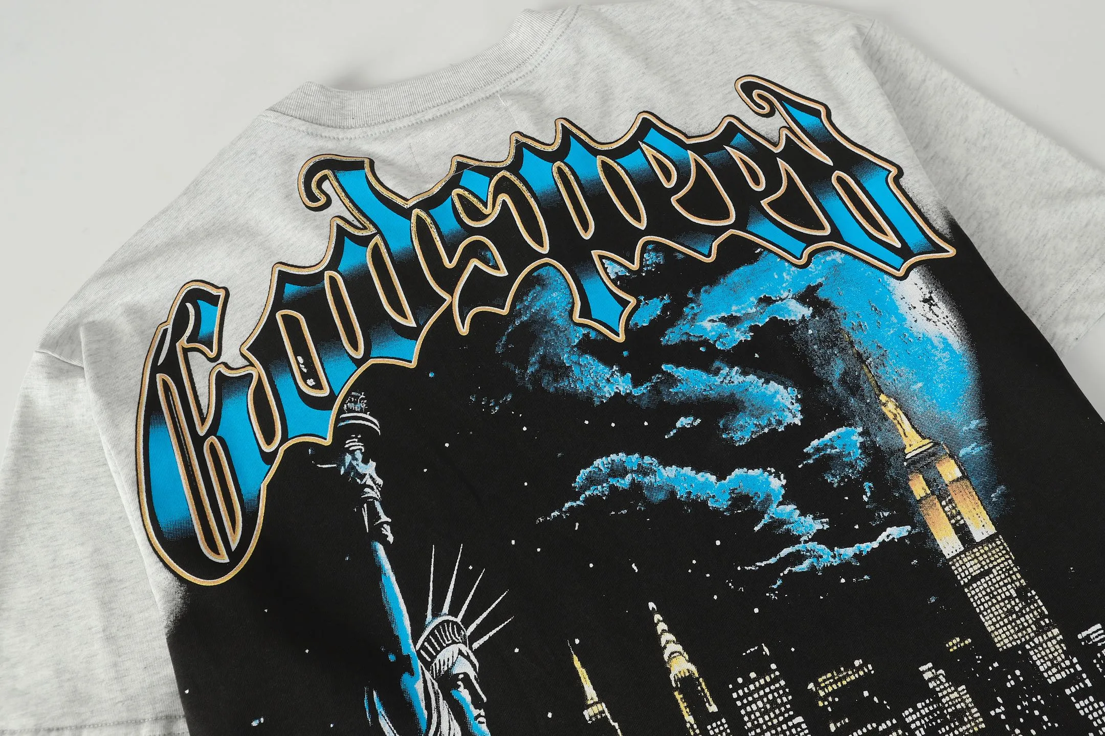 5105#Light Gray｜P106 Godspeed cross-border American rock and roll street washed retro style short-sleeved T (craft printing) fabric (fabric) 32-count combed double yarn 240 grams weight code number (size): S-M-L-XL color (colour): light gray