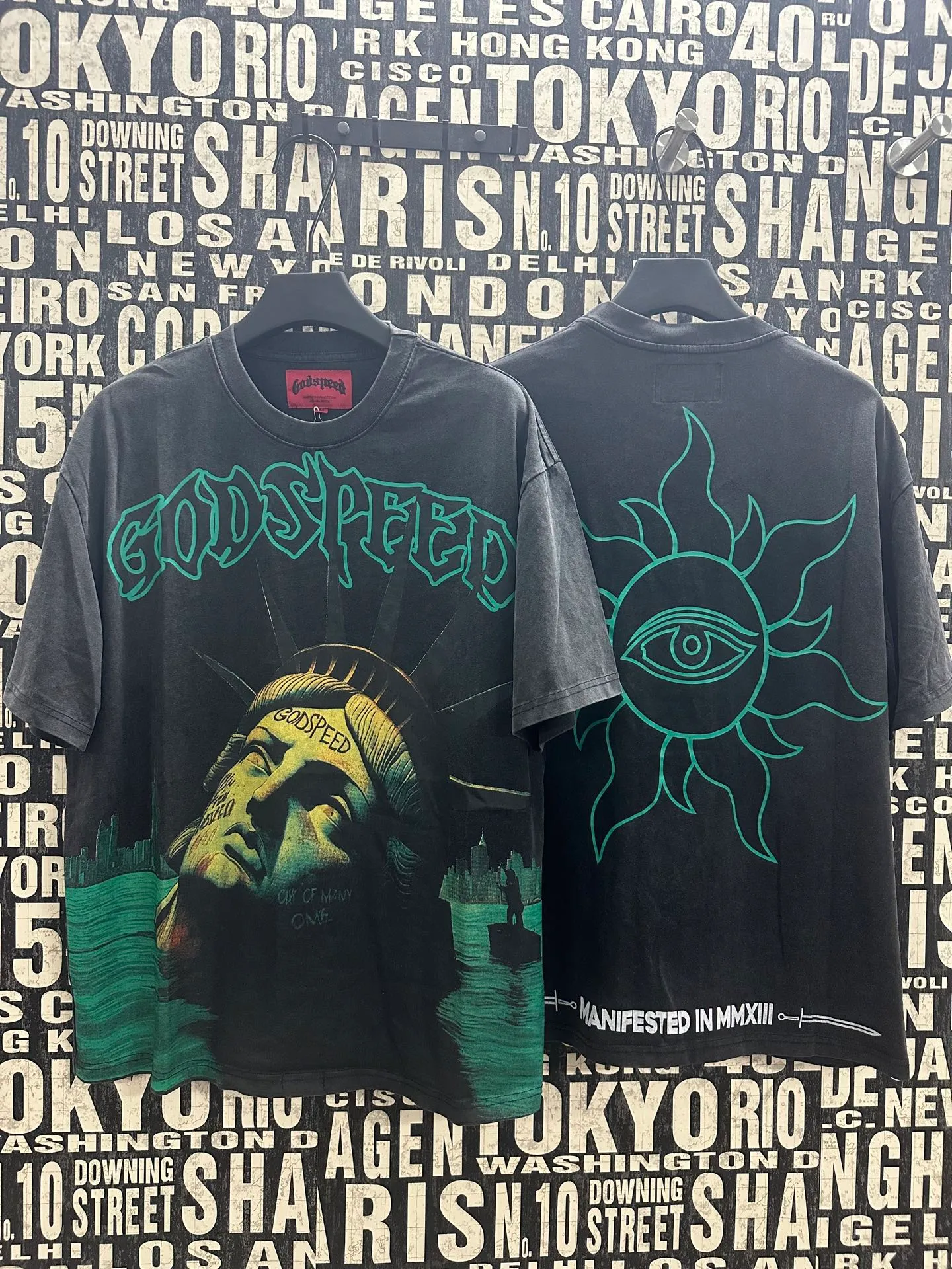 6043#washed black｜P116 Godspeed cross-border American rock and roll street washed retro style short-sleeved T (craft printing) fabric (fabric): 32 count combed double yarn 250g weight size (size): S-M-L-XL color (colour): washed black 👉