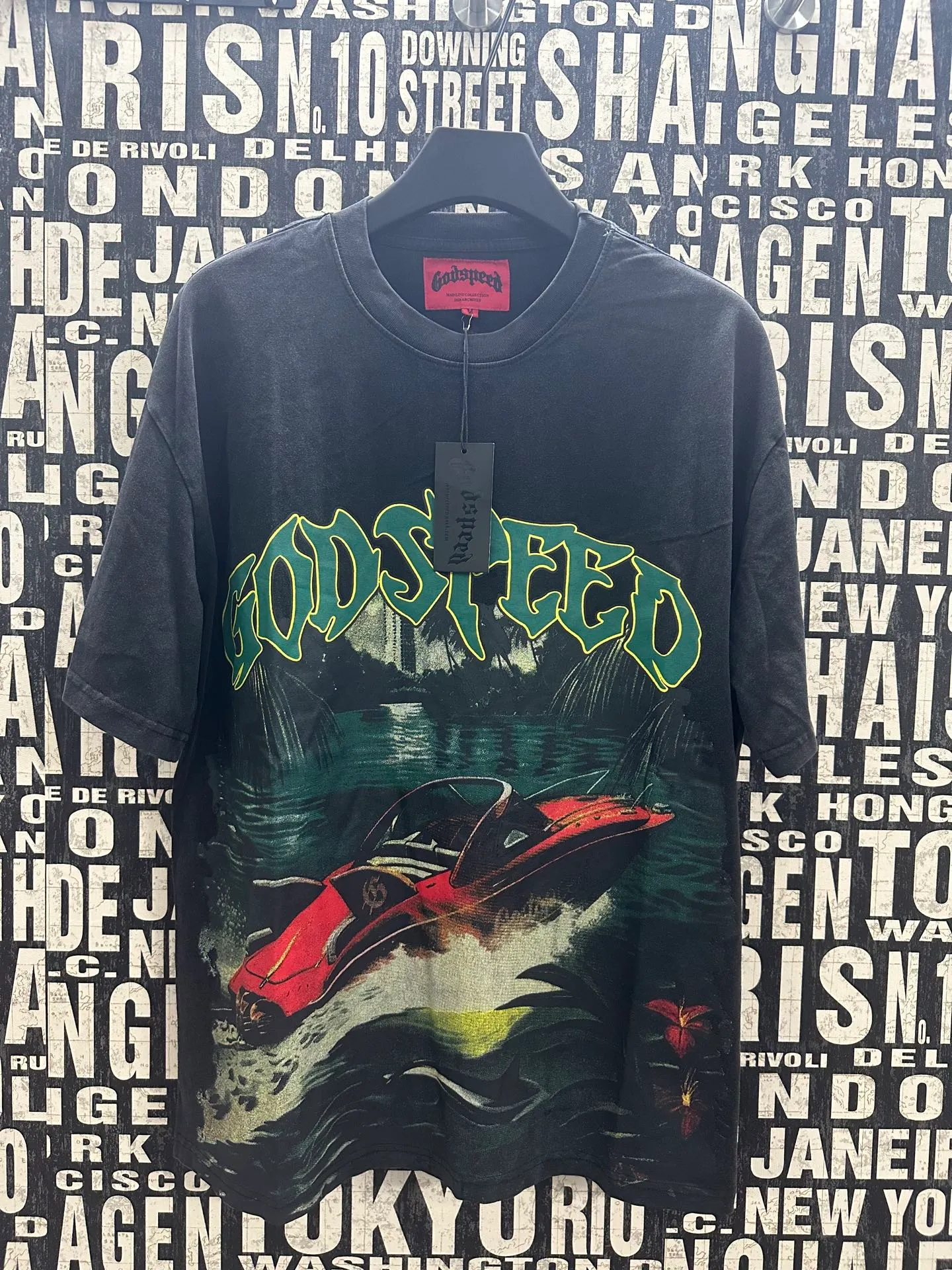 6047# Washed Black｜P116 Godspeed cross-border American rock and roll street washed retro style short-sleeved T (craft print) Fabric (fabric): 32 count combed double yarn 250 grams weight Size (size): S-M-L-XL Color (colour): Washed black 👉