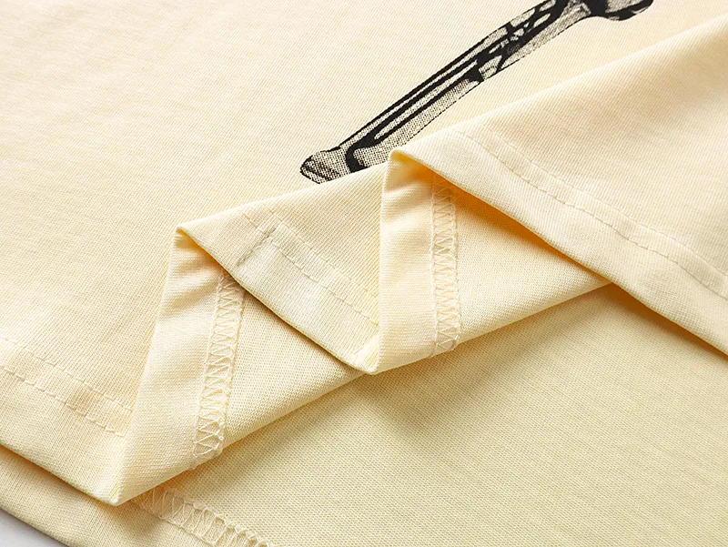 3025# P110 Real shot Godspeed American fashion rock street retro loose printed cotton short sleeves Fabric: 240g 32 count fine cotton double yarn pure cotton Color: off-white apricot Size: S M L XL