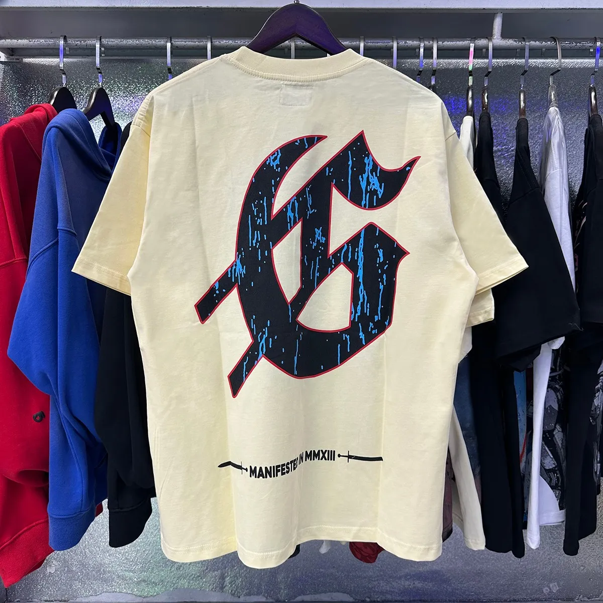 Actual photo, No. 7070, American fashion Godspeed skull gentleman rose print high weight double yarn pure cotton casual short-sleeved T-shirt batch 110 Color: black, apricot; Size: S M L XL