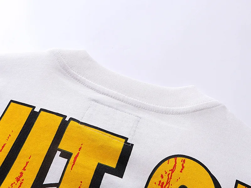 3000# P110 Real shot Godspeed American fashion rock street retro loose printed cotton short sleeves Fabric: 240g 32 count fine cotton double yarn pure cotton Color: off-white apricot Size: S M L XL
