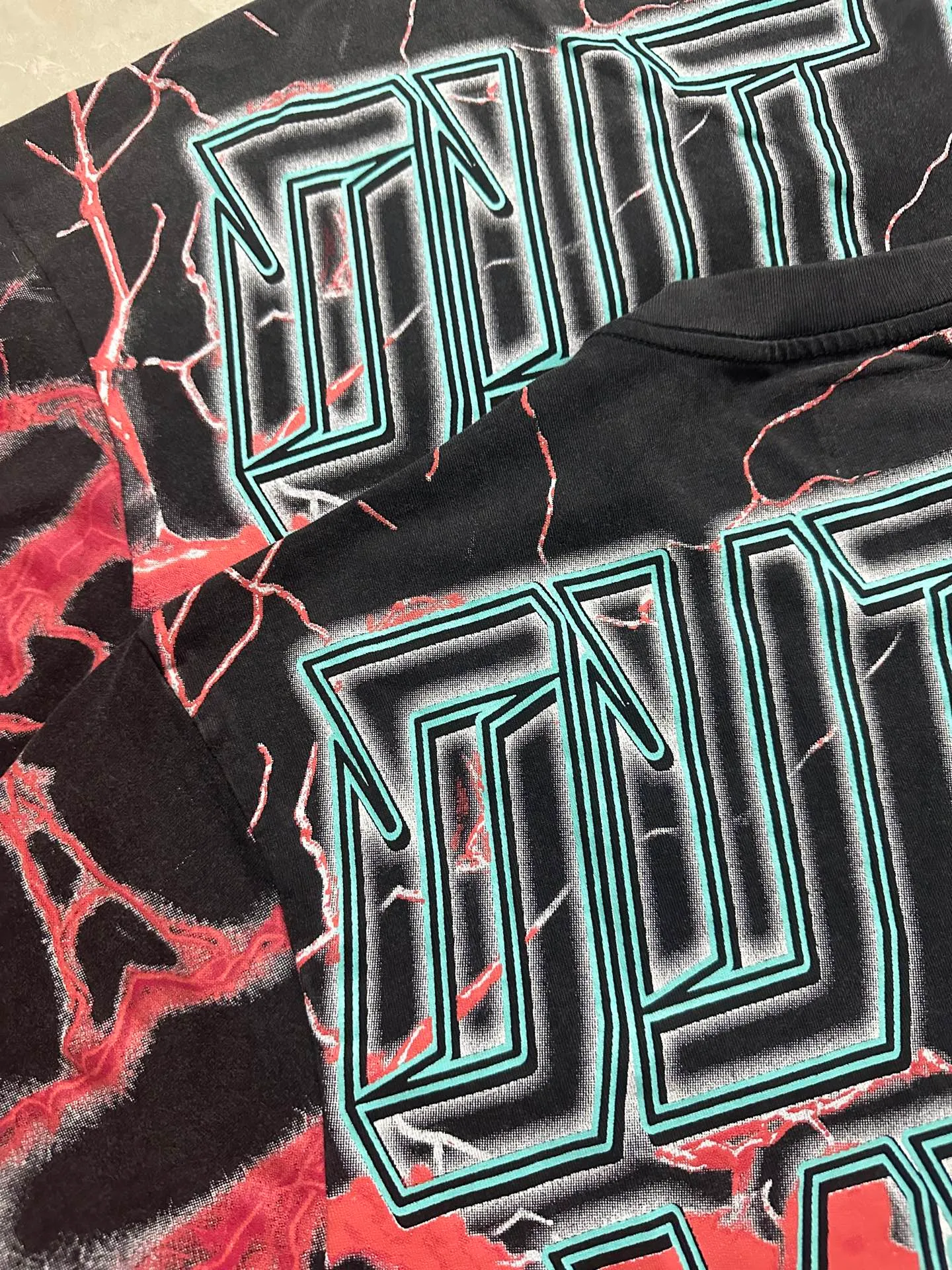 6301# Washed black-red I P116 Real stock (American fashion niche) Godspeed cross-border American rock street washed retro style short-sleeved T (craft printing) Fabric (fabric): 32 counts combed double yarn 250 grams weight Size (size): S-M-L-XL Color (colour): Washed black-red