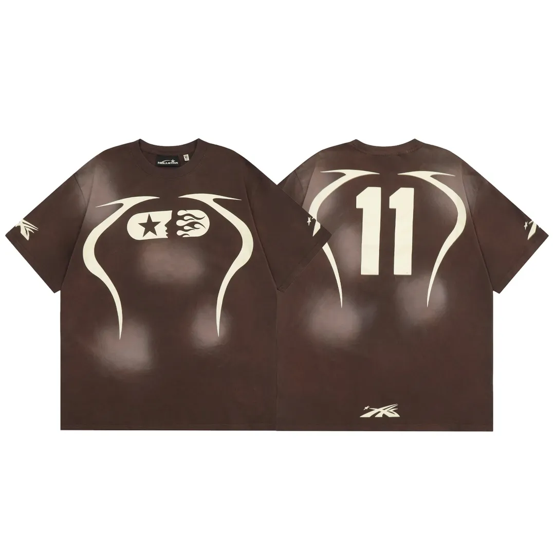 P126 Newly added brown Hellstar WARM UP T-SHIRT high-quality sprayed horse short-sleeved T-shirt. The new hot beauty trend Hellstar!  Standard beauty and trendy workmanship, original customization (fabric, pattern, printing, hang tag, main mark, etc.), exaggerated style, explosive style, dare to break through tradition, bring adventurous new fashion experience!   YoungBoy, the most popular rapper in the youth circle, has shot a lot of models for him, and celebrities such as Dababy and Swae Lee frequently get dressed!  Color: WHITE, RED, GREEN, Darkest Navy, BLACK, Brown Size: S, M, L, XL