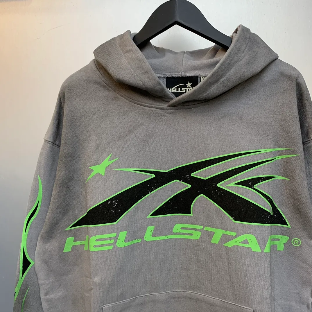P240 Hellstar Hooded Sweatshirt Fashion brand pure cotton washed and distressed sweatshirt hoodie The new hot trendy Hellstar!  Standard beauty and trendy workmanship, original customization (fabric, pattern, printing, hang tag, main mark, etc.), exaggerated style, explosive style, dare to break through tradition, bring adventurous new fashion experience!   YoungBoy, the most popular rapper in the youth circle, has shot a lot of models for him, and celebrities such as Dababy and Swae Lee frequently get dressed!  color: gray Size: S, M, L, XL