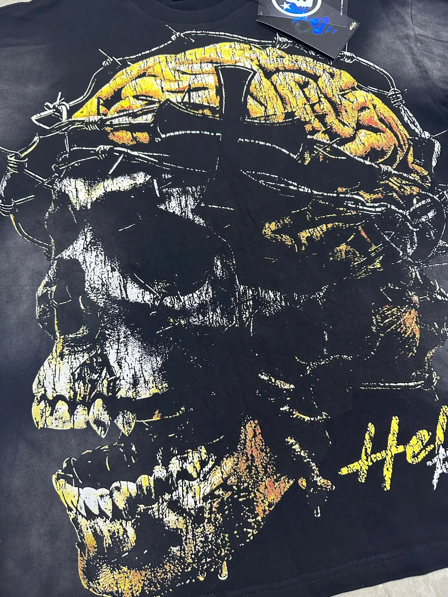 P124 113# Washed black spray Ma Liu I Hellstar Cross-border European and American style street fashion brand pure cotton T-shirt Fabric (fabric): 32 counts 250g washed combed double yarn pure cotton Size (size): S-M- L- X L Color (colour): Washed black (spray Ma Liu)