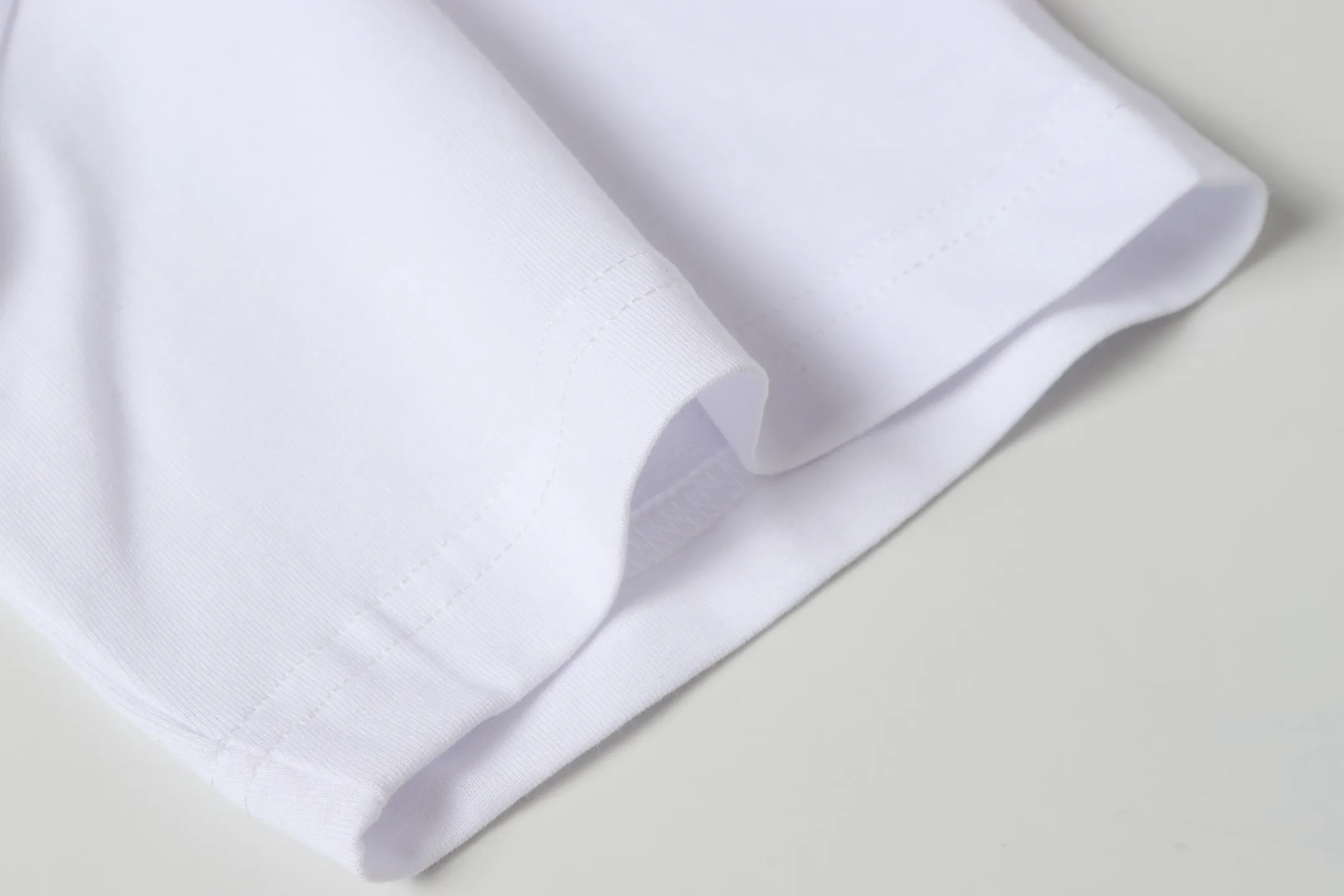 P108 Real-stock Hellstar Cross-border European and American style, street fashion brand pure cotton T-shirt Fabric (fabric): 32 counts of 240g heavy combed double yarn pure cotton Size (size): S-M- L- X L Color (colour): white, apricot