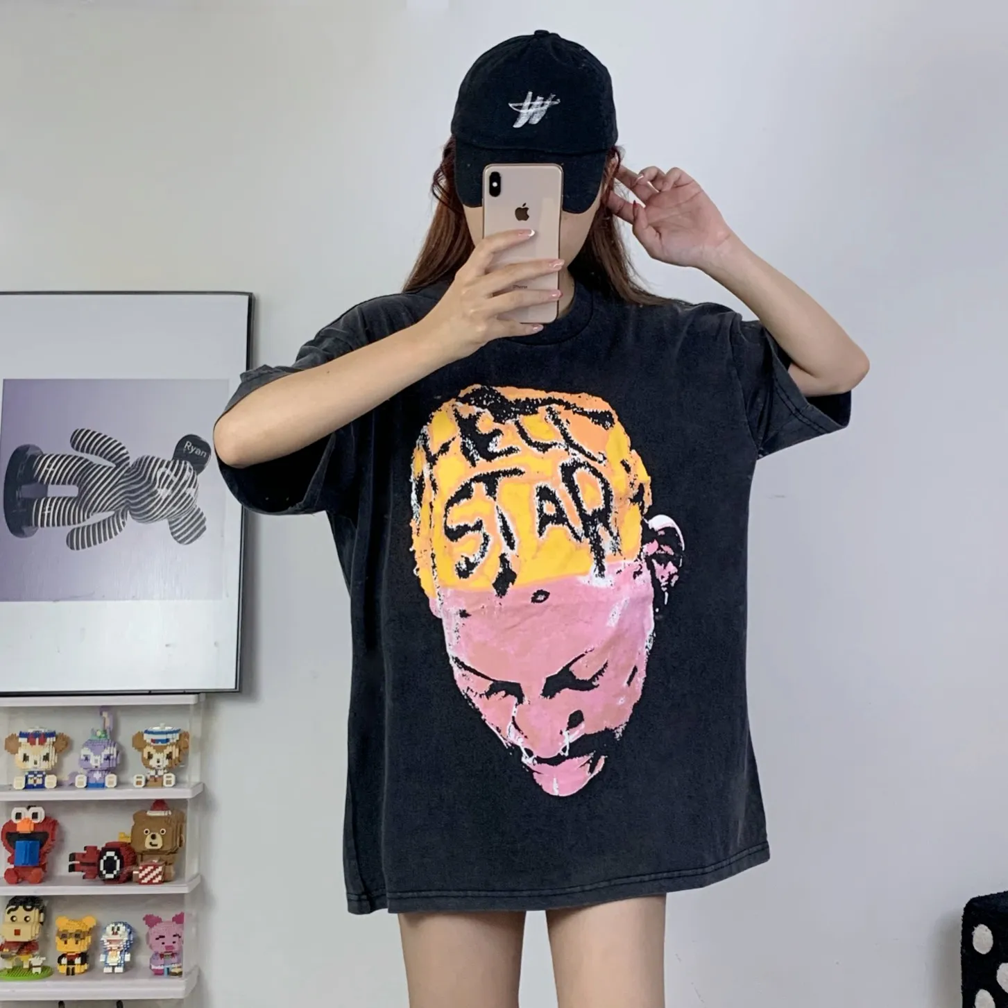 P134 Hellstar Rodman Tee short-sleeved T-shirt The new hot trendy Hellstar! Standard beauty and trendy workmanship, original customization (fabric, pattern, printing, hang tag, main mark, etc.), exaggerated style, explosive style, dare to break through tradition, bring adventurous new fashion experience!   YoungBoy, the most popular rapper in the youth circle, has shot a lot of models for him, and celebrities such as Dababy and Swae Lee frequently get dressed!   color: Vintage Black (washed black) size: S, M, L, XL