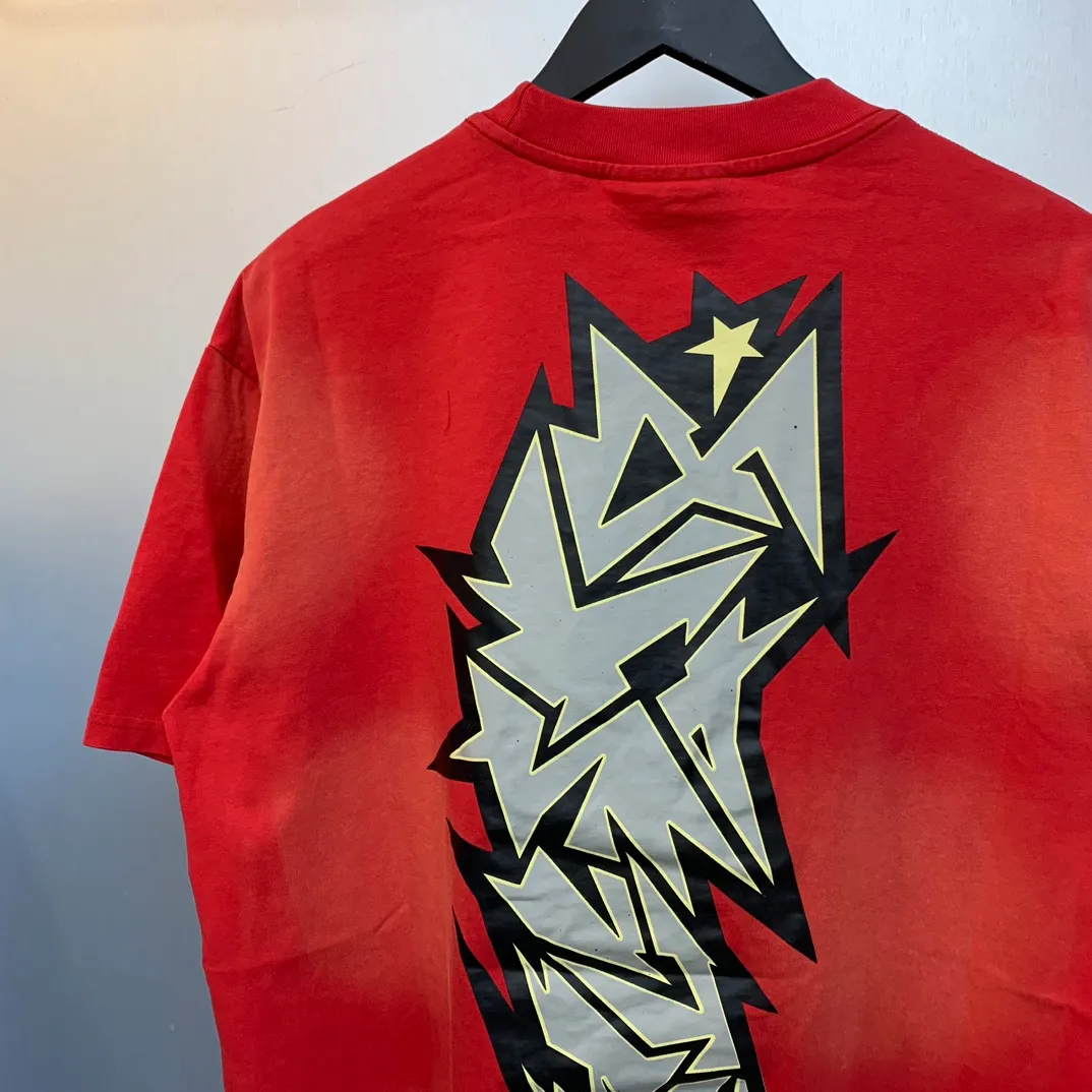 P126 Hellstar Studios Short Sleeve Tee Shirt Spray Horse T-shirt Short Sleeve The new hot beauty trend Hellstar!  Standard beauty and trendy workmanship, original customization (fabric, pattern, printing, hang tag, main mark, etc.), exaggerated style, explosive style, dare to break through tradition, bring adventurous new fashion experience!   YoungBoy, the most popular rapper in the youth circle, has shot a lot of models for him, and celebrities such as Dababy and Swae Lee frequently get dressed!  color: yellow, green, red Size: S, M, L, XL