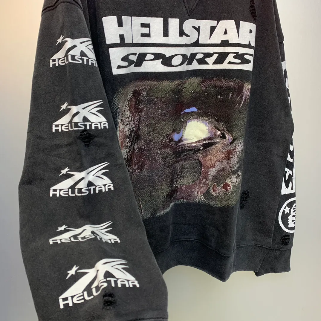 P210 Hellstar Sports 96' Crewneck Sweatshirt Black washed distressed vintage terry crew neck sweatshirt color (color): Vintage Black (washed black) Size (size): S, M, L, XL