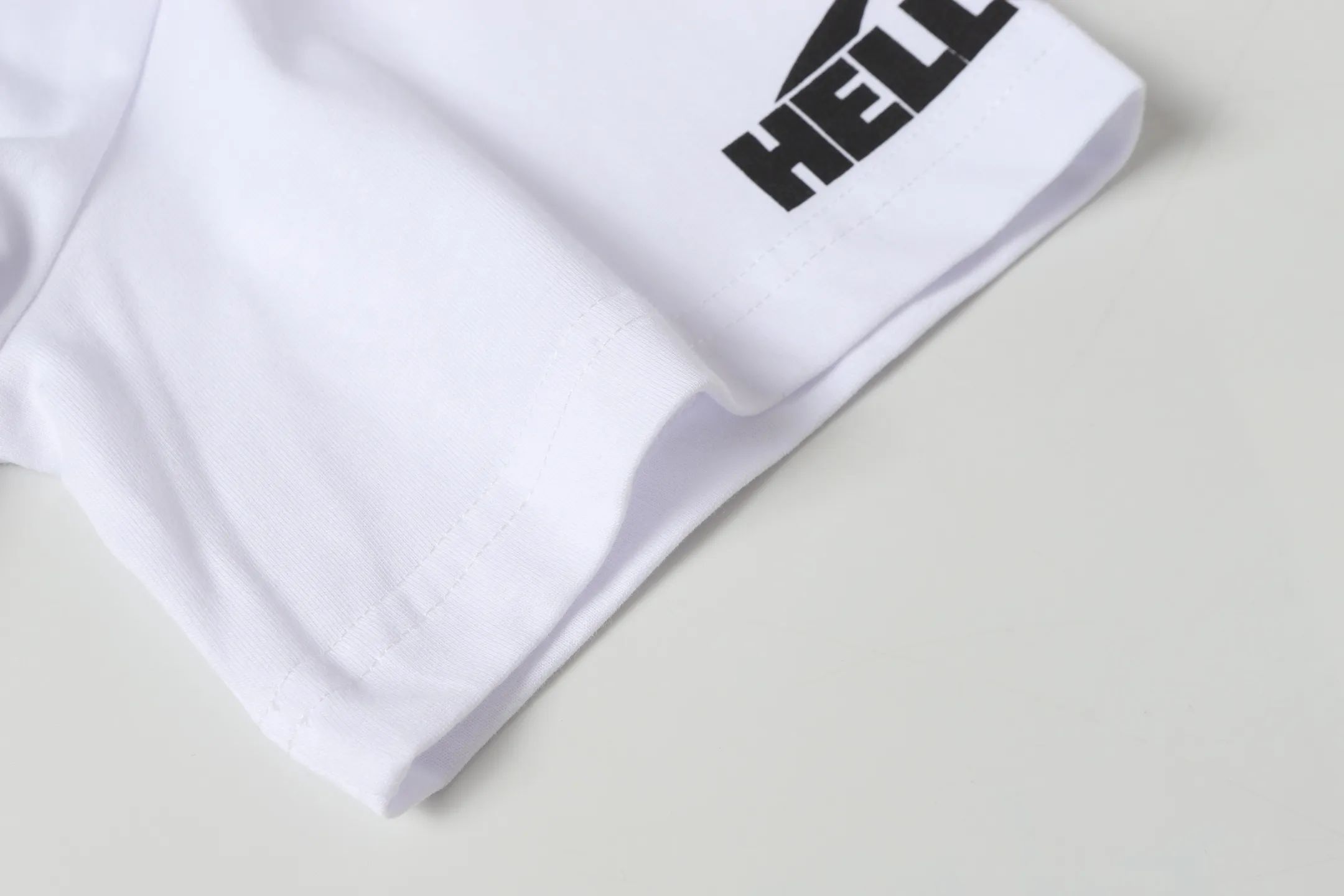 P108 Real-stock Hellstar Cross-border European and American style, street fashion brand pure cotton T-shirt Fabric (fabric): 32 pieces of 240g heavy combed double yarn pure cotton Size (size): S-M- L- X L Color (colour): white 👉