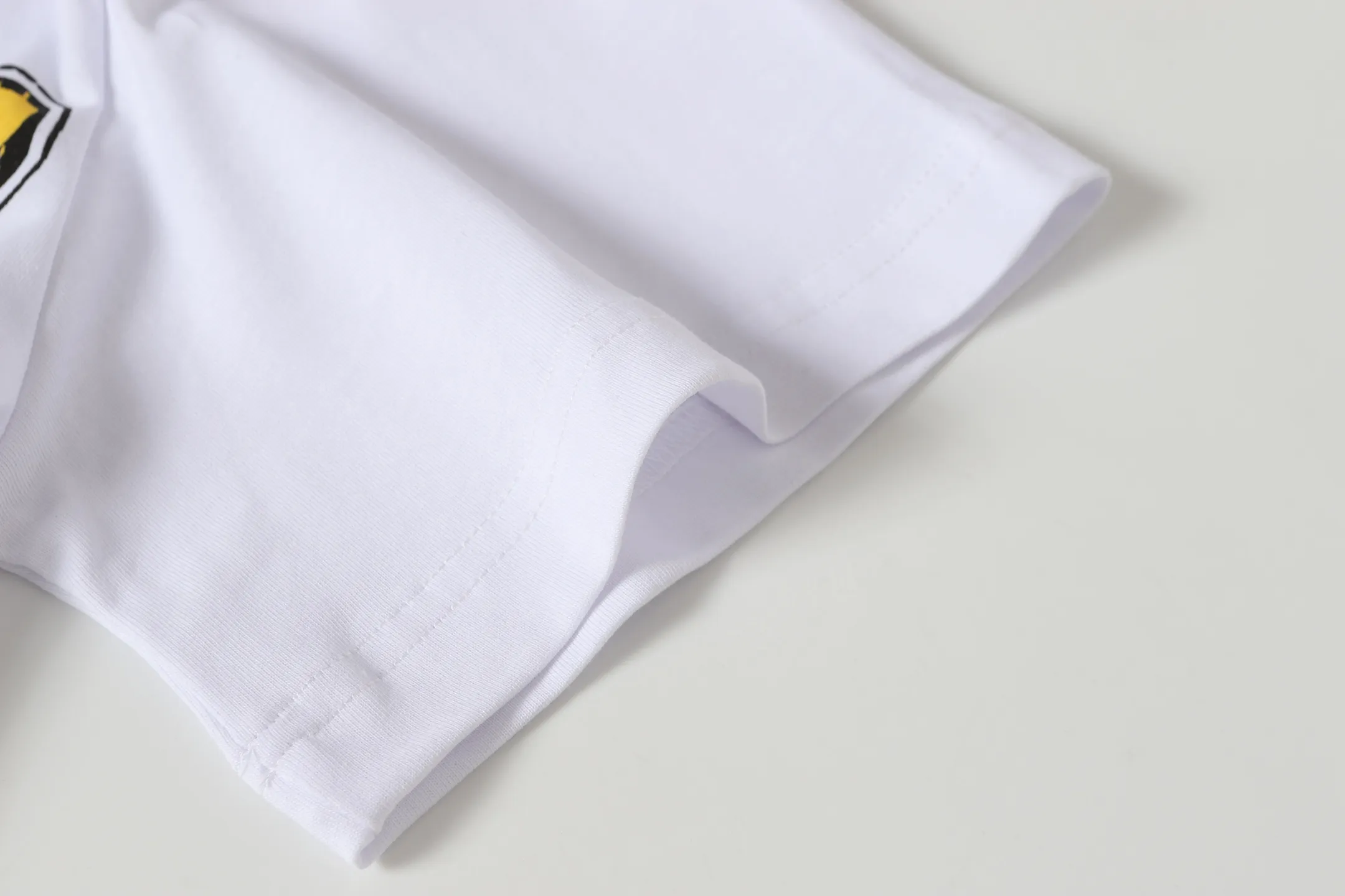 P108 Real-stock Hellstar Cross-border European and American style, street fashion brand pure cotton T-shirt Fabric (fabric): 32 counts of 240g heavy combed double yarn pure cotton Size (size): S-M- L- X L Color (colour): white, apricot