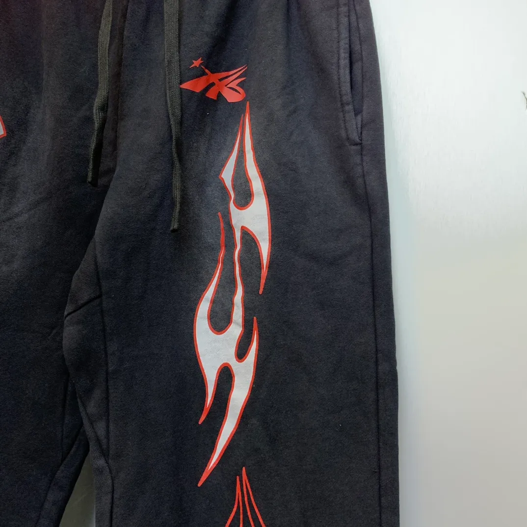 P210 Hellstar Sports Future Flame Sweatpants Black Fashion brand high-quality pure cotton sweatpants terry trousers color (color): Vintage Black (washed black) Size (size): S, M, L, XL