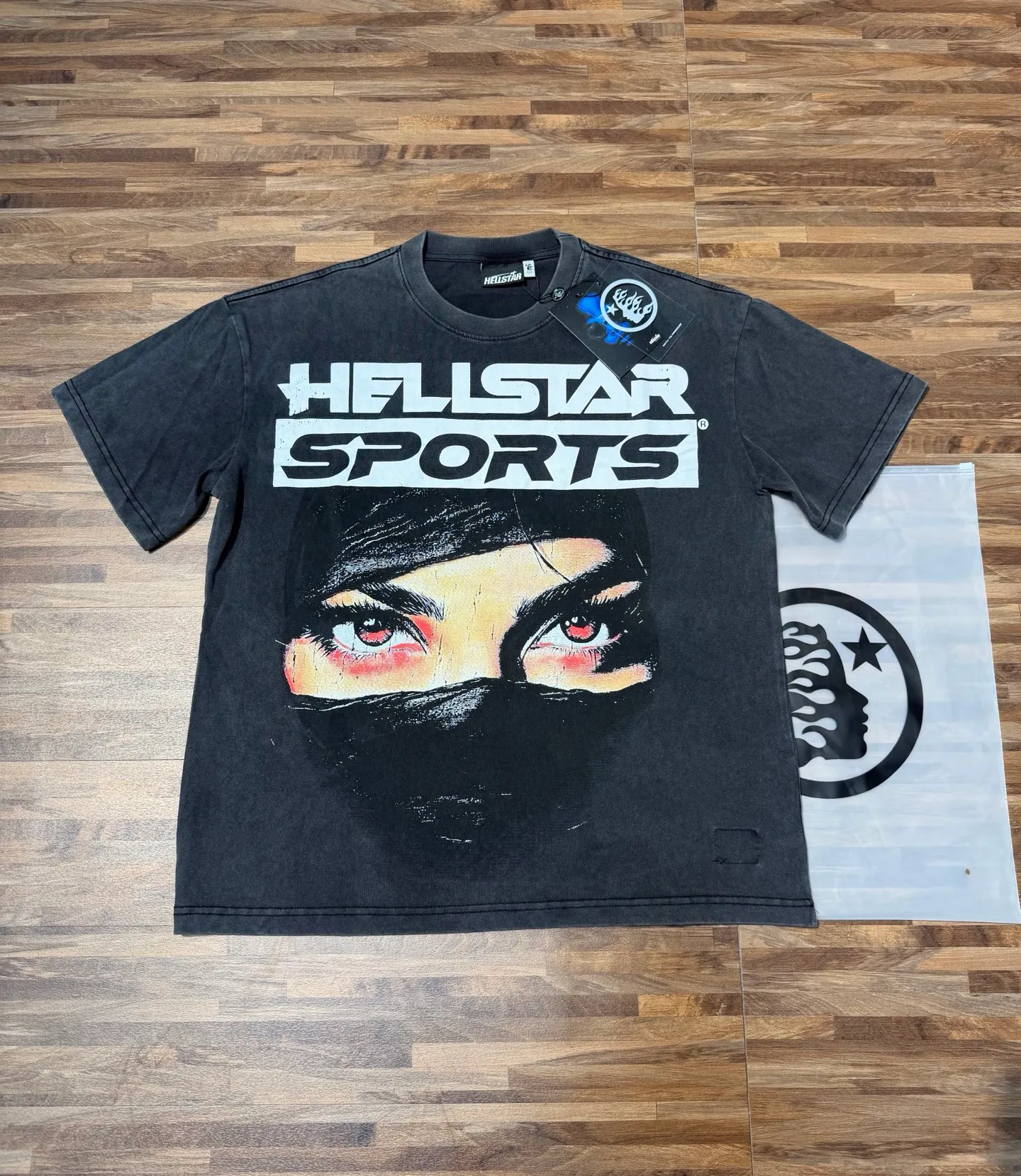 P124 Real-stock high-definition Hellstar Cross-border European and American style street brand pure cotton T-shirt Fabric (fabric): 32 pieces of 250g washed combed double yarn pure cotton Size (size): S-M- L- X L Color (colour): Washed black