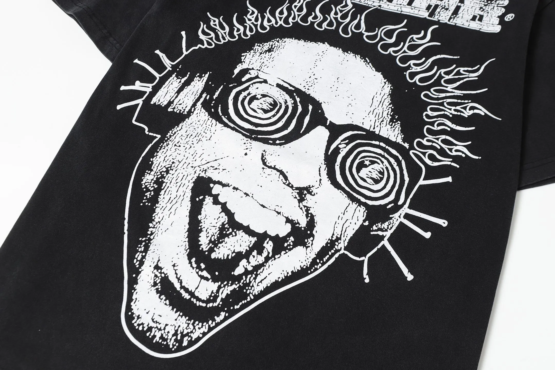 P122 Hellstar Cross-border European and American style street fashion brand pure cotton T-shirt Fabric (fabric): 32 counts of 250g washed combed double yarn pure cotton Size (size): S-M- L- X L Color (colour): Washed black (spray Ma Liu)