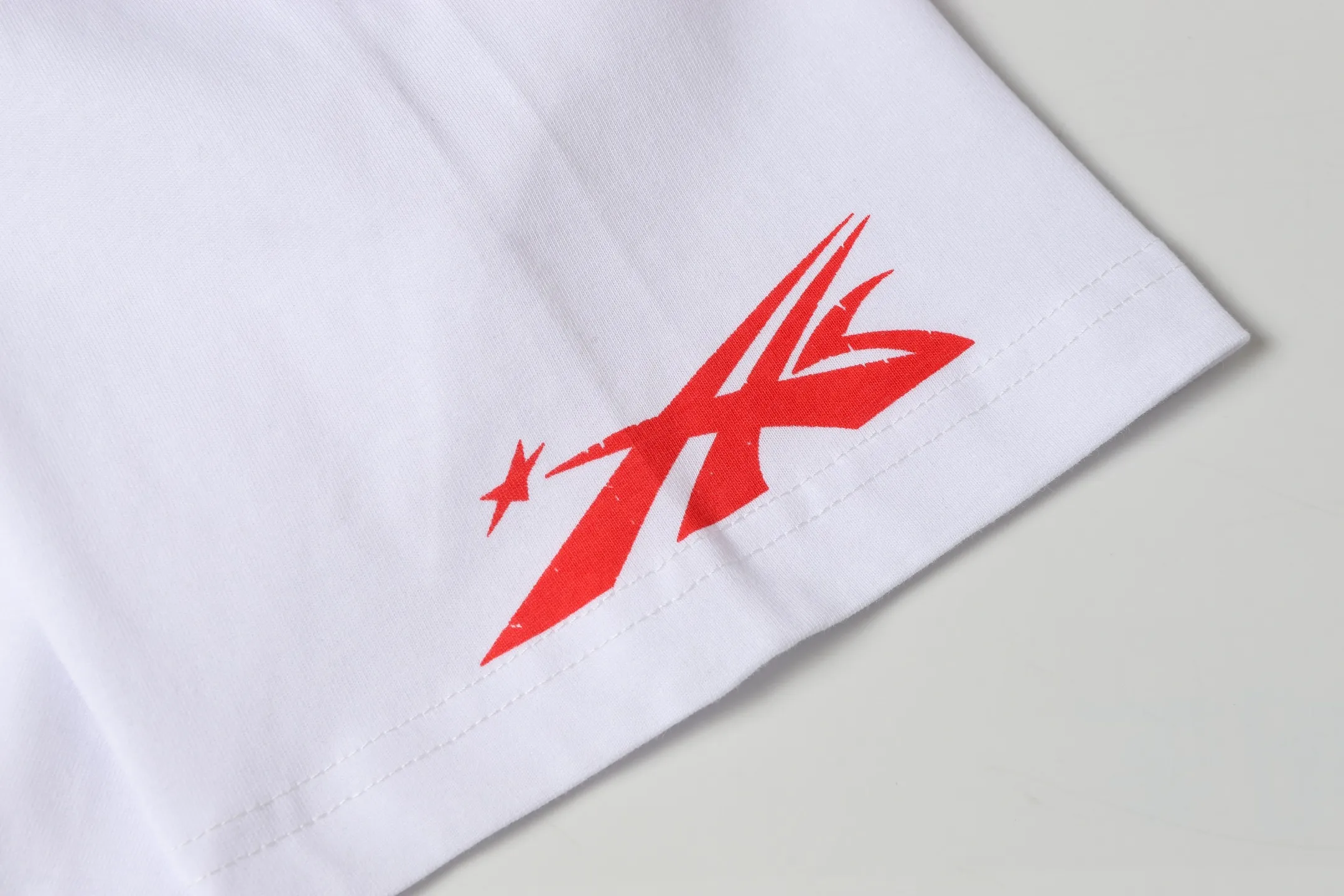 P108 Real-stock Hellstar Cross-border European and American style, street fashion brand pure cotton T-shirt Fabric (fabric): 32 pieces of 240g heavy combed double yarn pure cotton Size (size): S-M- L- X L Color (colour): white-red white-green 👉