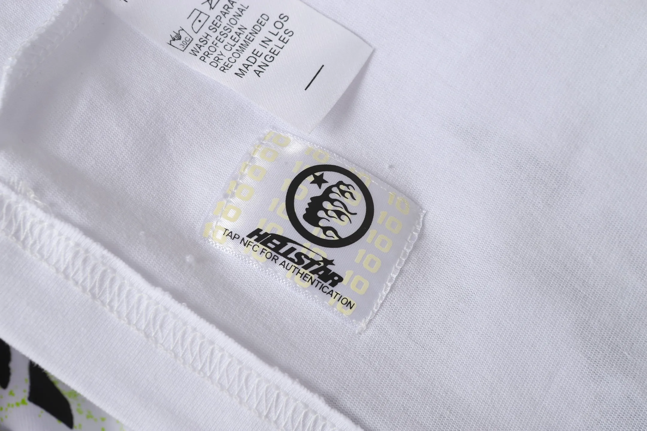 P108 Real-stock Hellstar Cross-border European and American style, street fashion brand pure cotton T-shirt Fabric (fabric): 32 pieces of 240g heavy combed double yarn pure cotton Size (size): S-M- L- X L Color (colour): white-red white-green 👉