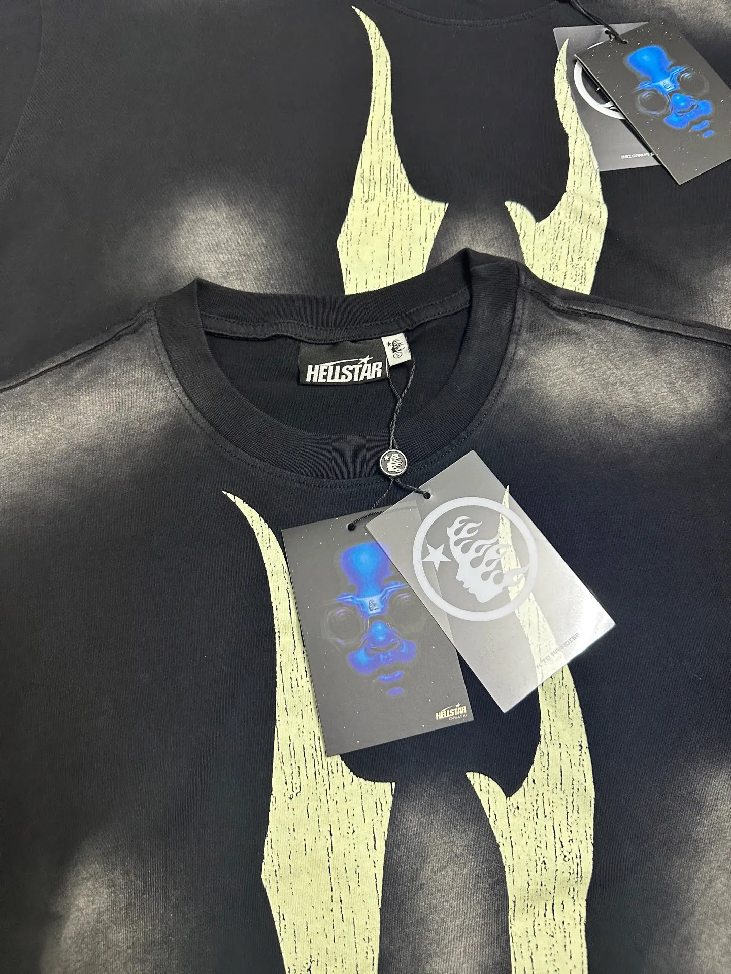 P124 835# Washed Black Hellstar Cross-border European and American style street brand pure cotton T-shirt Fabric (fabric): 32 counts of 250g washed and combed double yarn pure cotton Size (size): S-M- L- X L Color (colour): Washed black (spray Ma Liu)