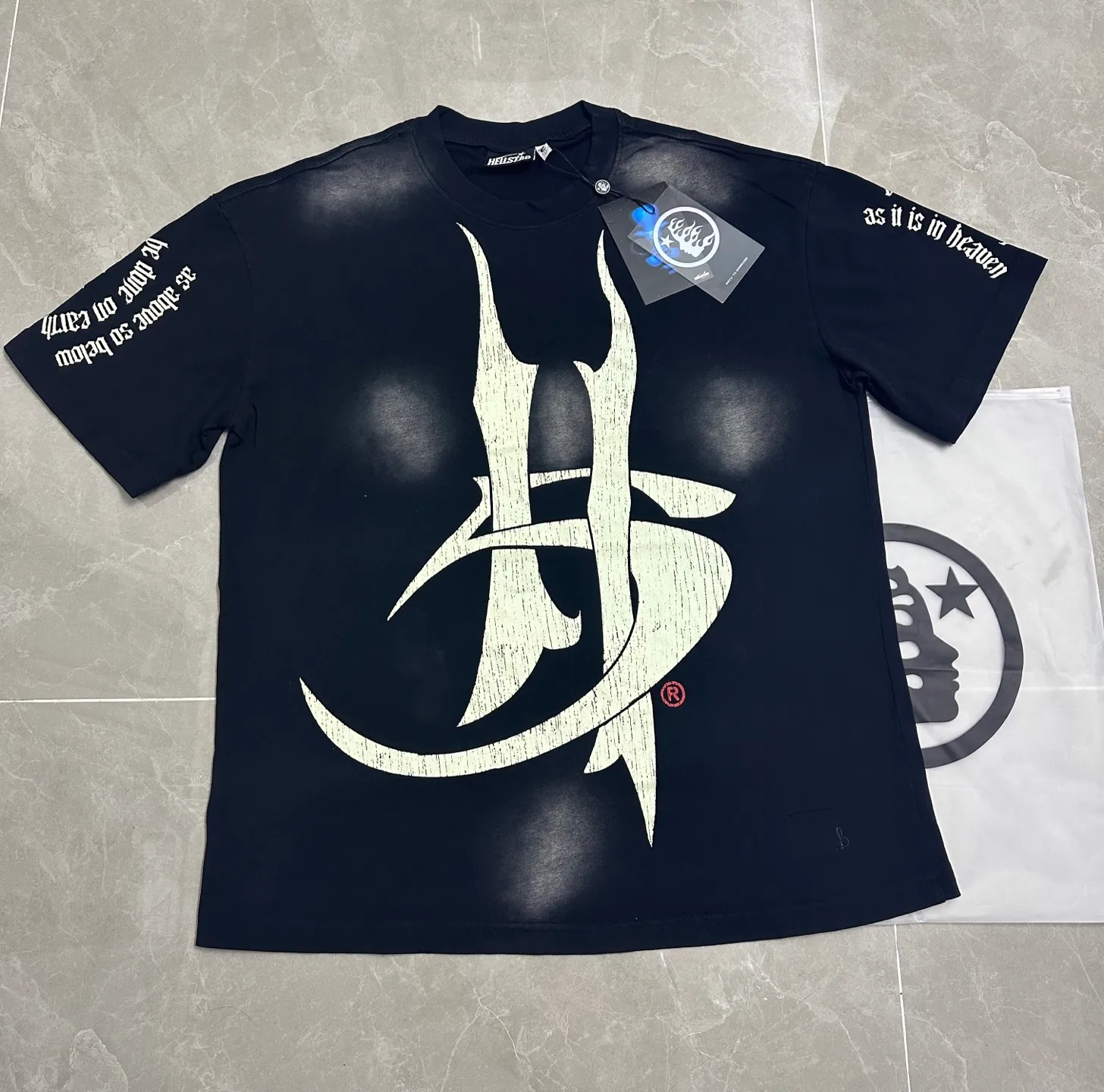 P124 835# Washed Black Hellstar Cross-border European and American style street brand pure cotton T-shirt Fabric (fabric): 32 counts of 250g washed and combed double yarn pure cotton Size (size): S-M- L- X L Color (colour): Washed black (spray Ma Liu)