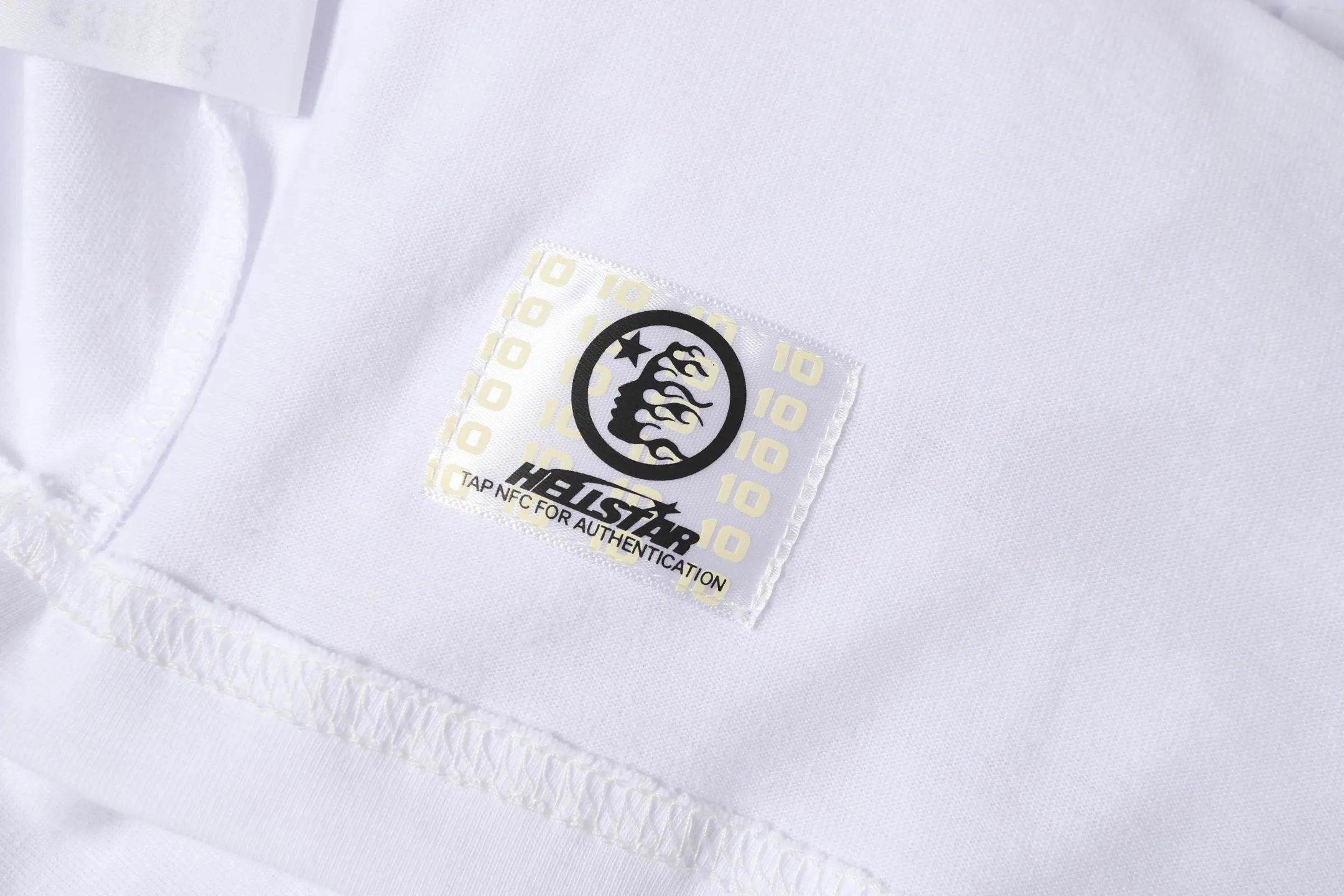 P108 Real-stock Hellstar Cross-border European and American style, street fashion brand pure cotton T-shirt Fabric (fabric): 32 pieces of 240g heavy combed double yarn pure cotton Size (size): S-M- L- X L Color (colour): white