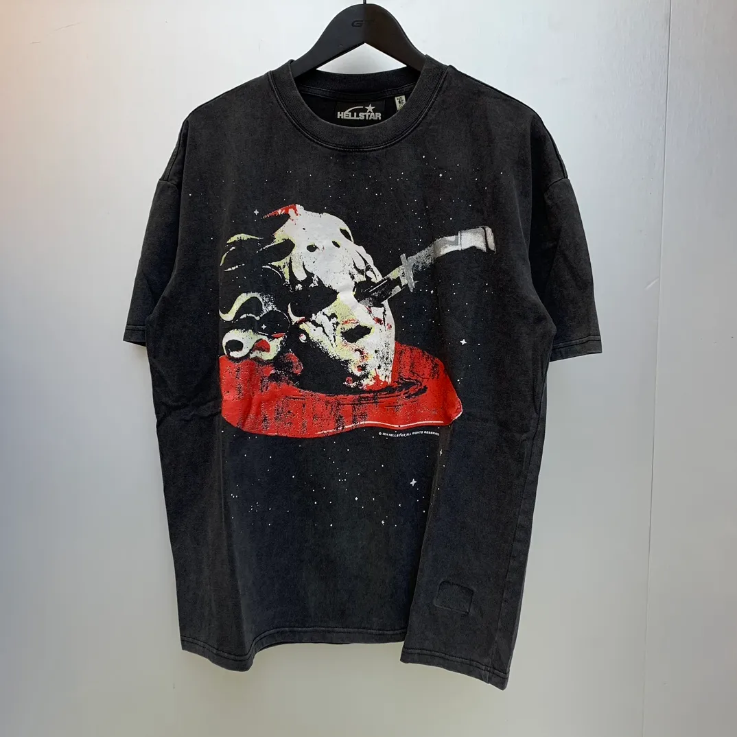 P134 HELLSTAR Jason Mask Shirt High-quality distressed short-sleeved T-shirt The new hot beauty trend Hellstar!  Standard beauty and trendy workmanship, original customization (fabric, pattern, printing, hang tag, main mark, etc.), exaggerated style, explosive style, dare to break through tradition, bring adventurous new fashion experience!   YoungBoy, the most popular rapper in the youth circle, has shot a lot of models for him, and celebrities such as Dababy and Swae Lee frequently get dressed!  color: black Size: S, M, L, XL